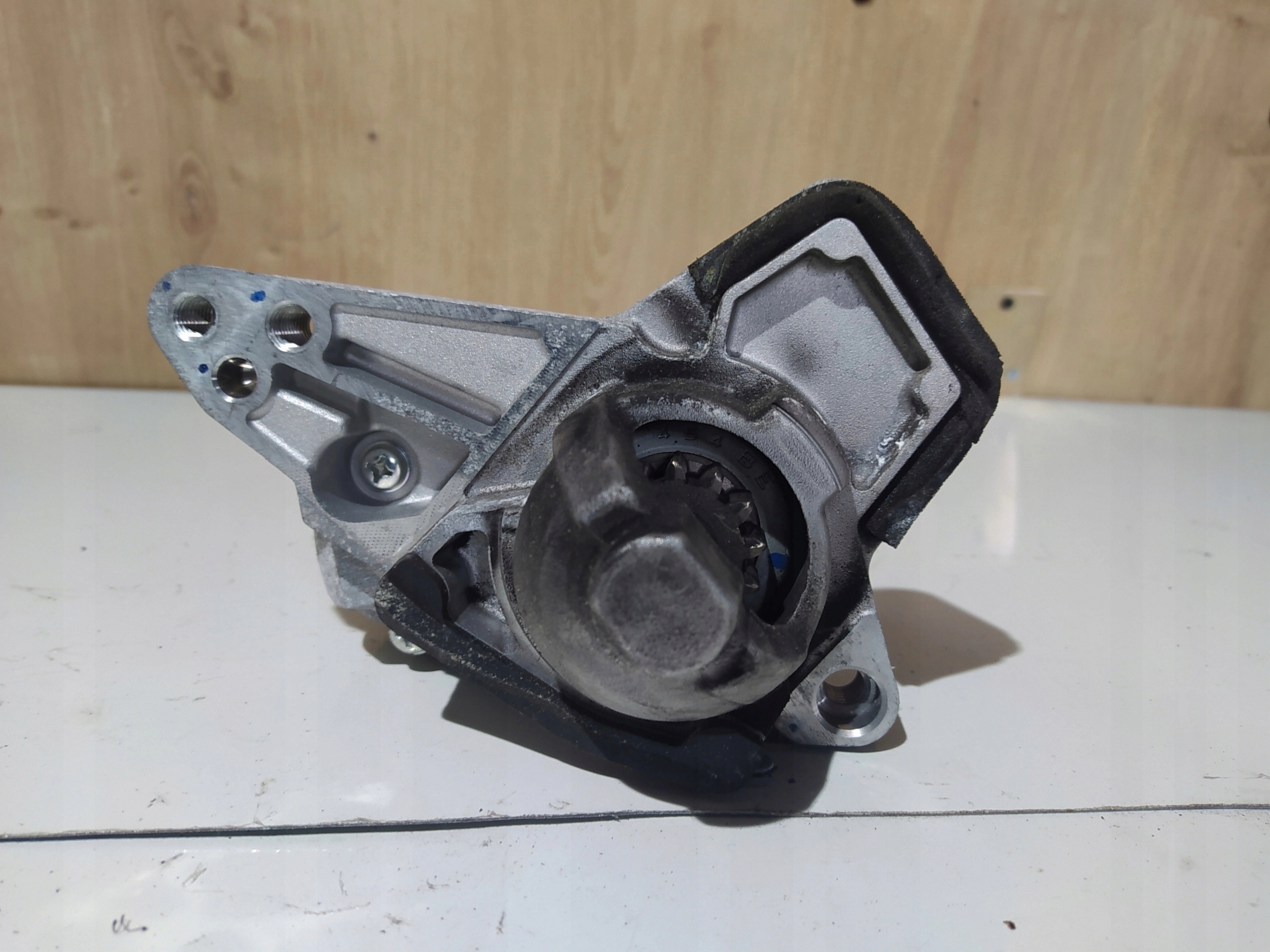 RENAULT CLIO IV 0.9 tce STARTER 233000557R