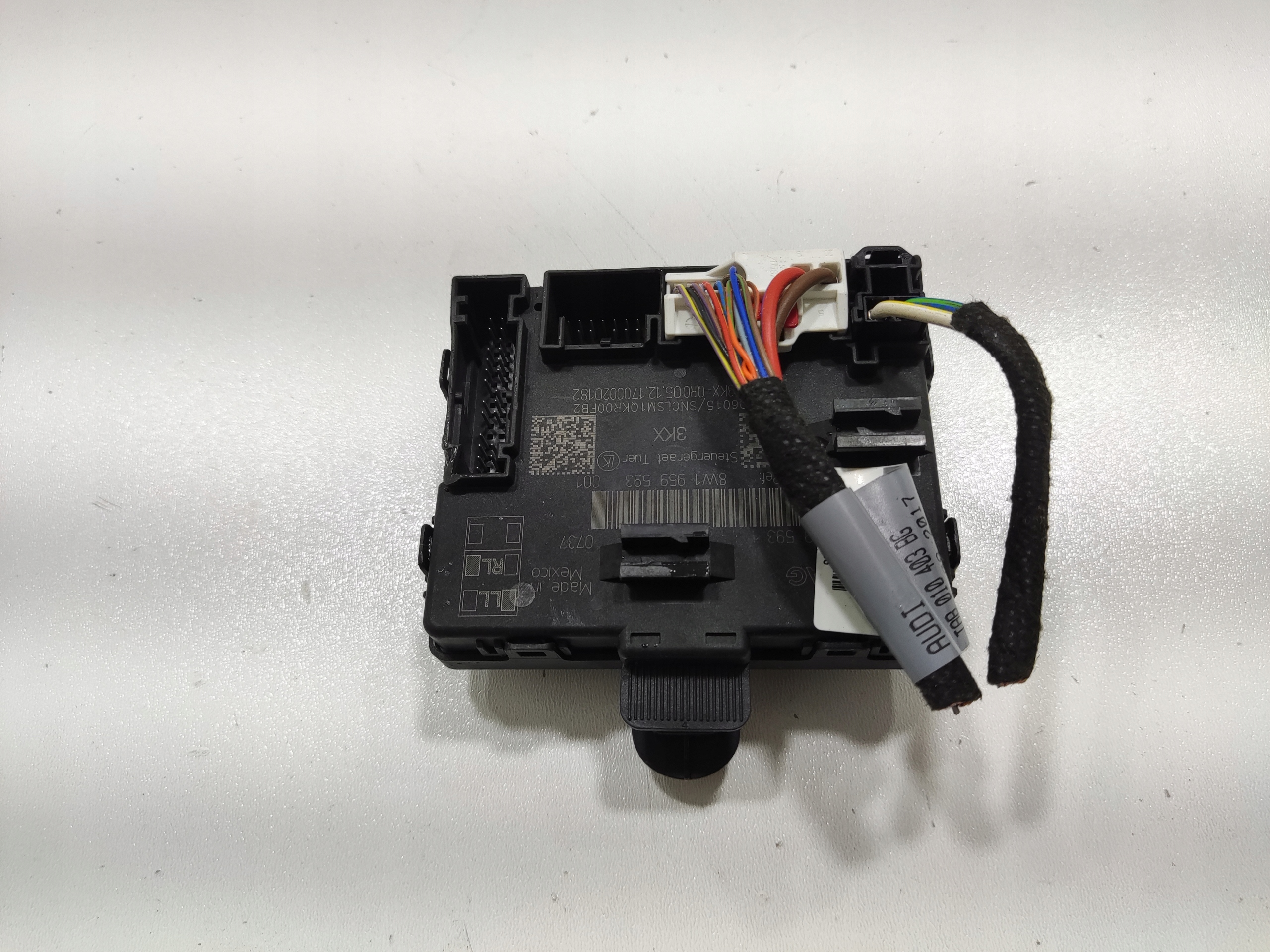 MODUL ĽAVÝCH PREDNÝCH DVERÍ AUDI Q5 II 80A 2016-2020 8W1959593