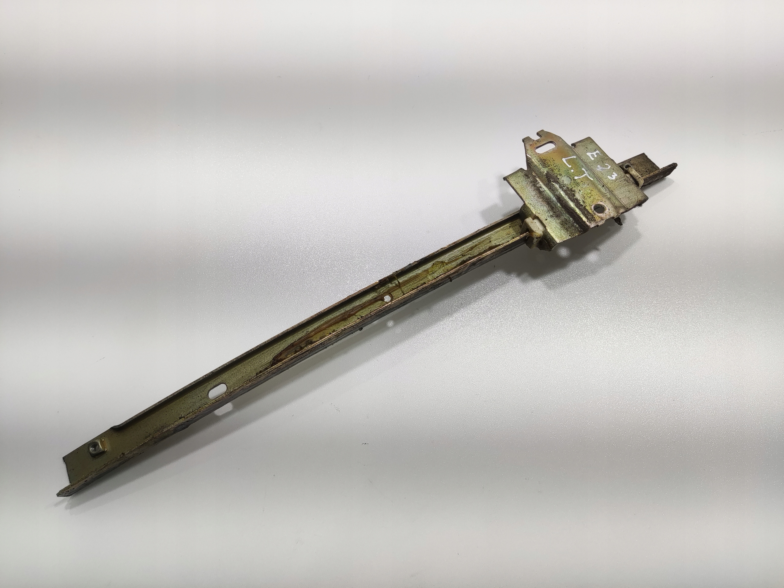 VODIACA LIŠTA DVERE OKIEN LAVA ĽAVÝ ZADNÝ ZADNA CHROM BMW 7 E23 1977-1986