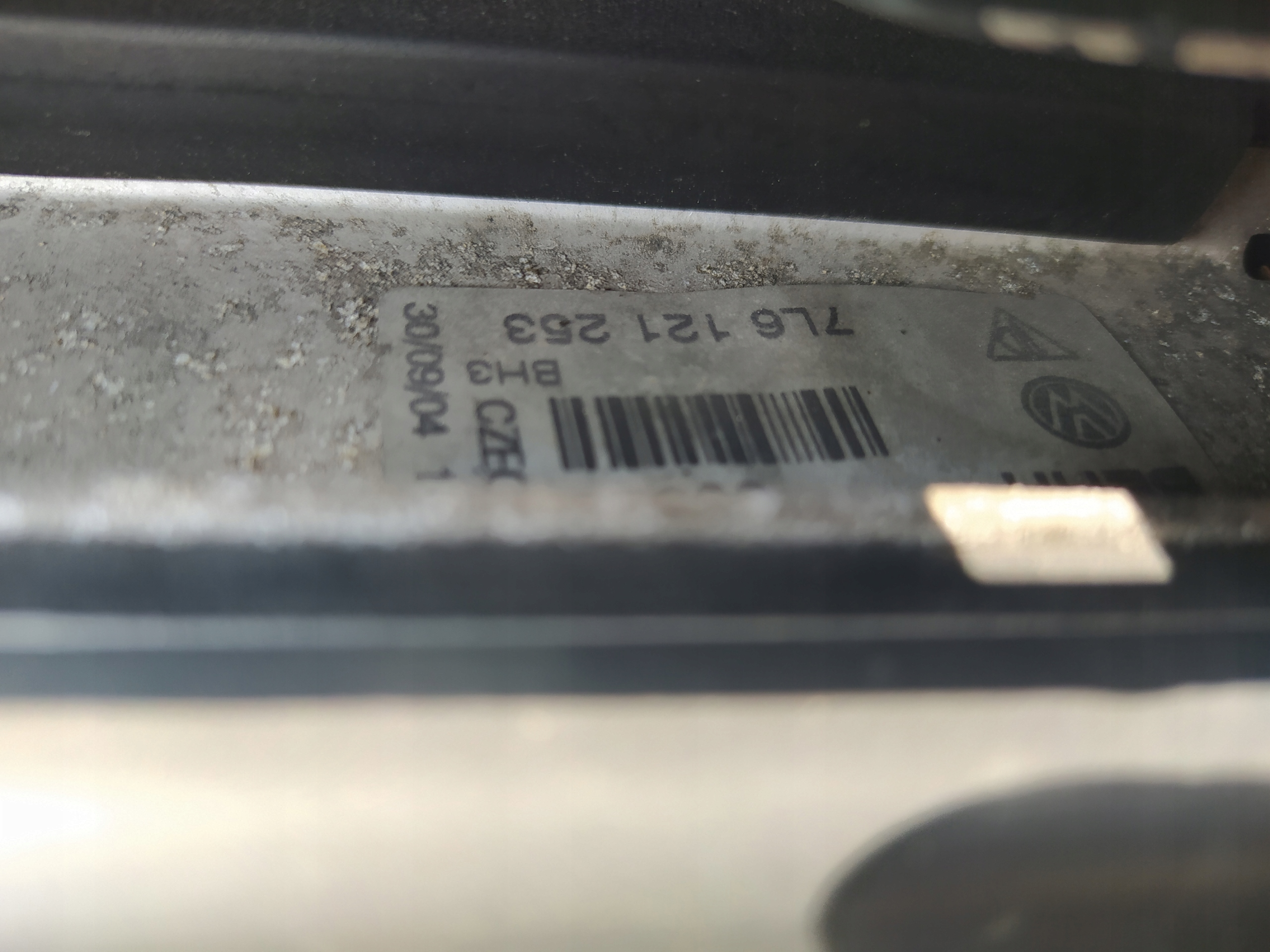 VW TOUAREG I 7L 2.5 TDI AUTOMAT PREDNÉ ČELO