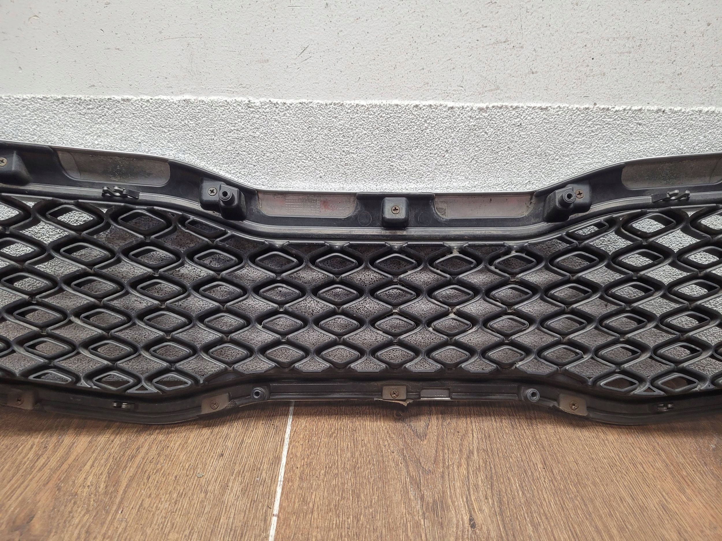 KIA Optima 86352-2T000 MRIEZKA LISTA PREDNÝ PREDNEa
