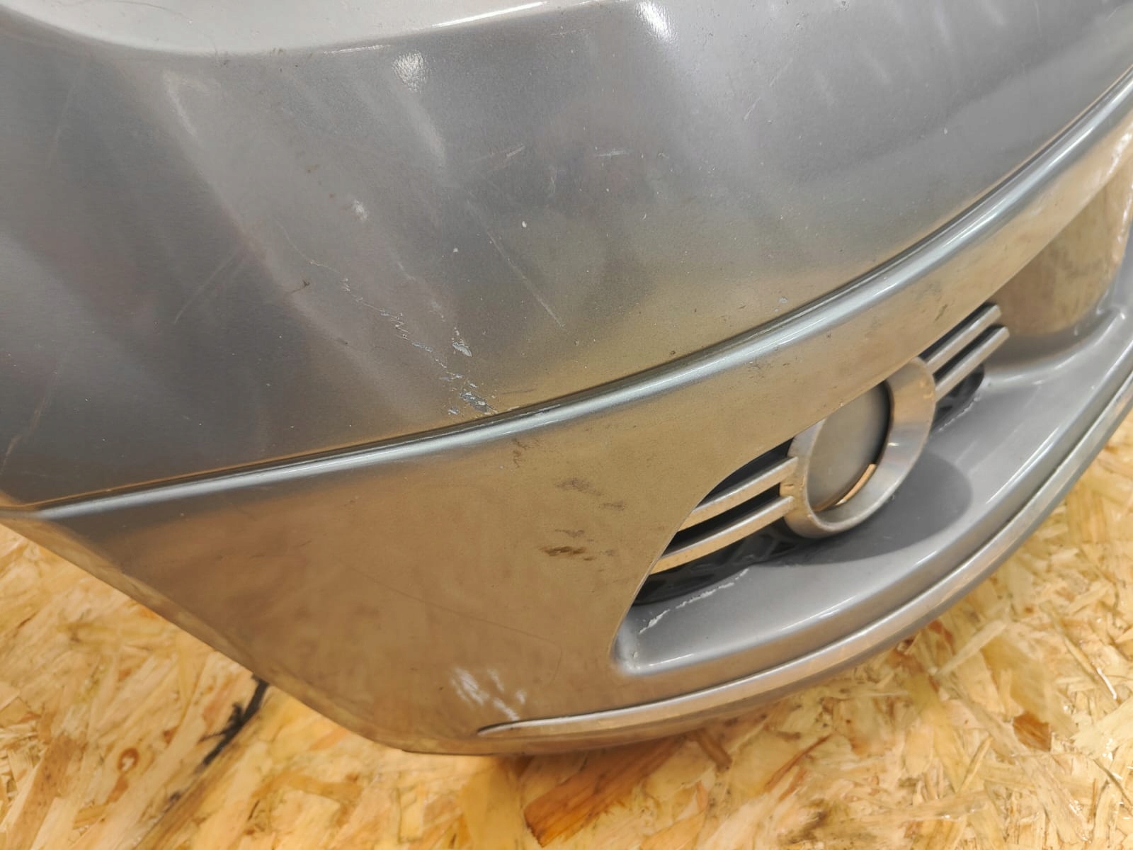MERCEDES w204 c klasa 07-10 PREDNÝ NÁRAZNÍK