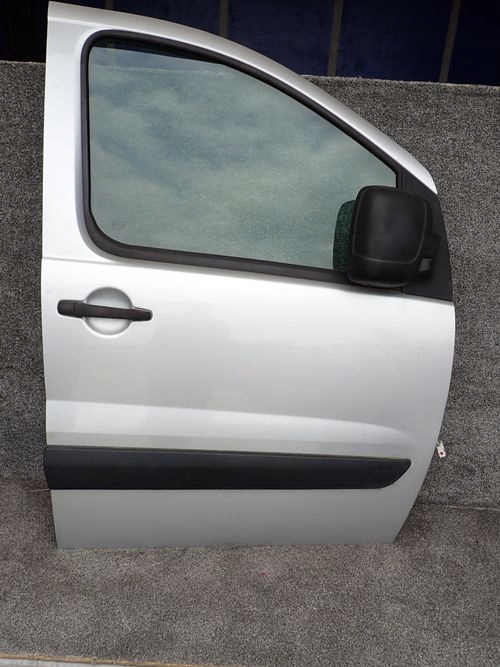 FIAT SCUDO 07- PRAVE PREDNE DVERE KPL