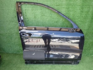 VW TOUAREG 10- PRAVE PREDNE DVERE VW TOUAREG 10- PRAVE PREDNE DVERE