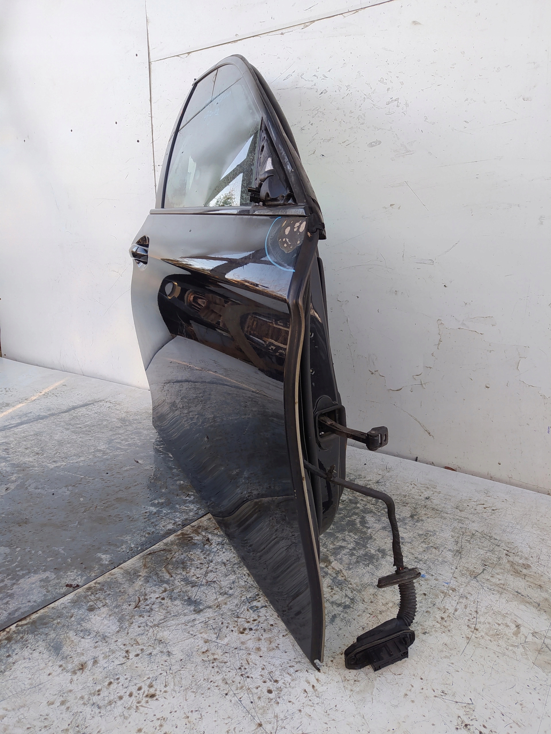 BMW 5 F10 F11 DVERE PREDNÉ PRAVÉ