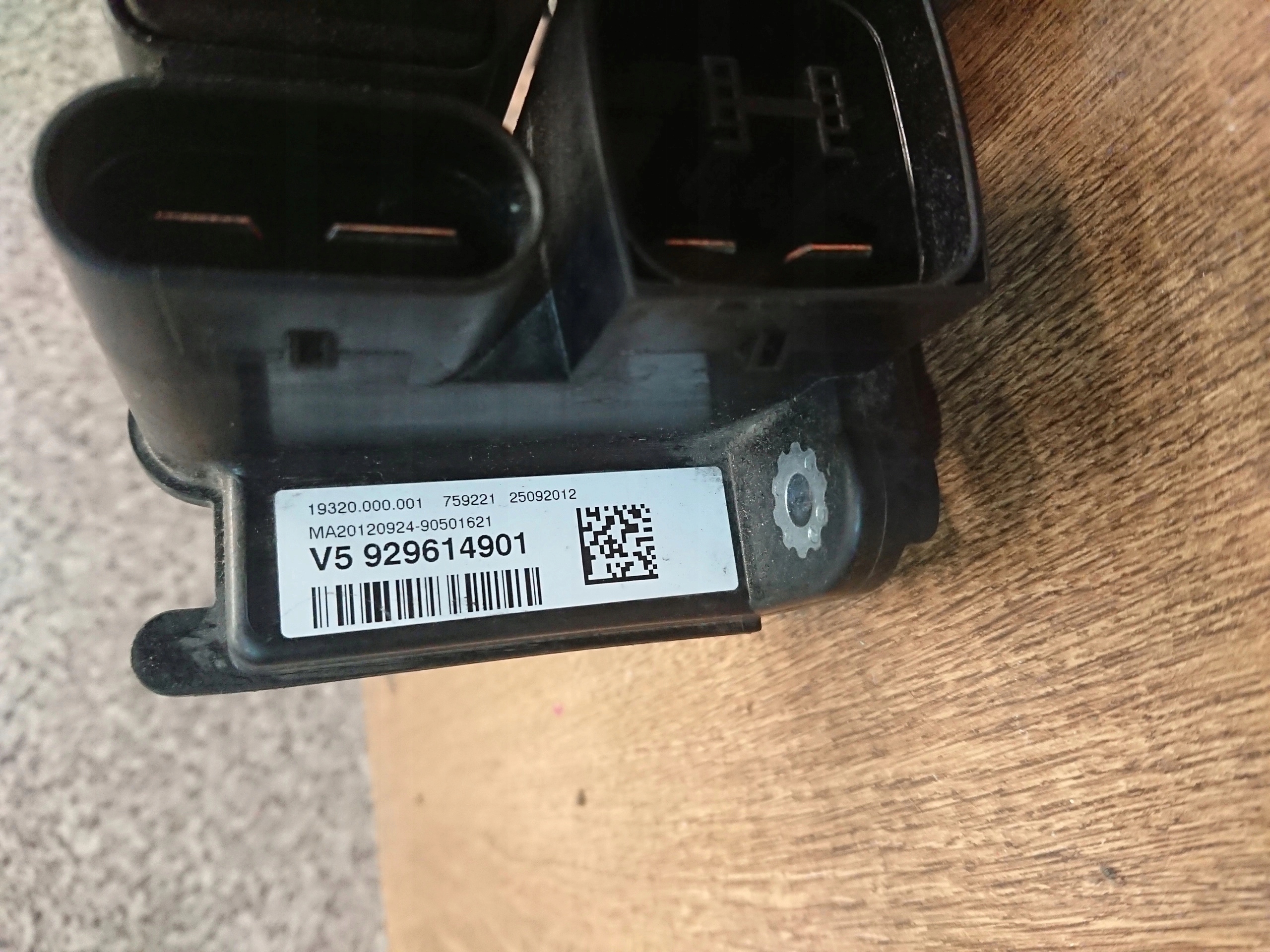 BMW F20 E30 KONTAKT AUTOBATERIE 929614901