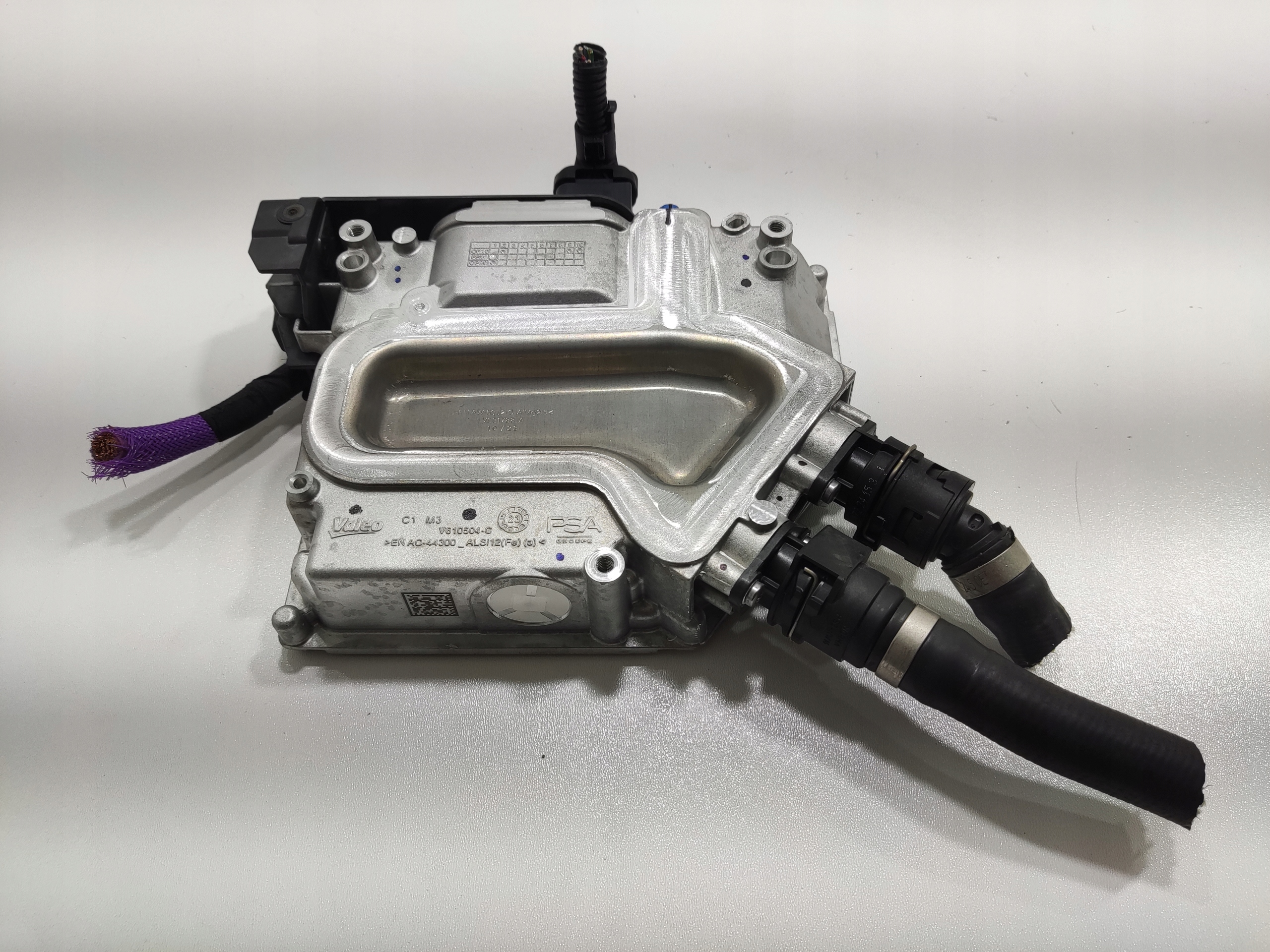 ELEKTRICKE RADIÁTOR KÚRENIA PEUGEOT 208 II 2019-2025 9863022680