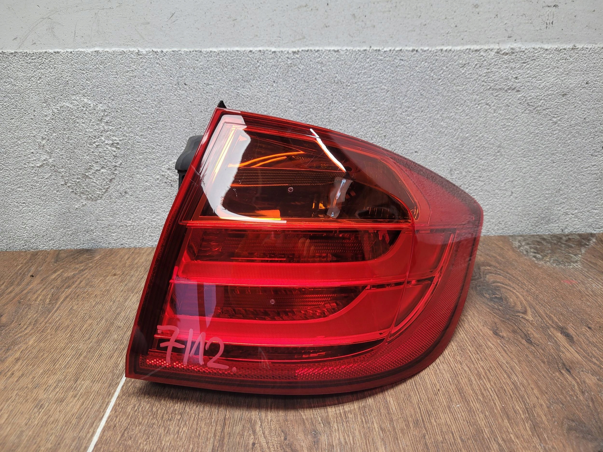BMW 3 F31 7429728 PRAVÉ ZADNÉ SVETLO