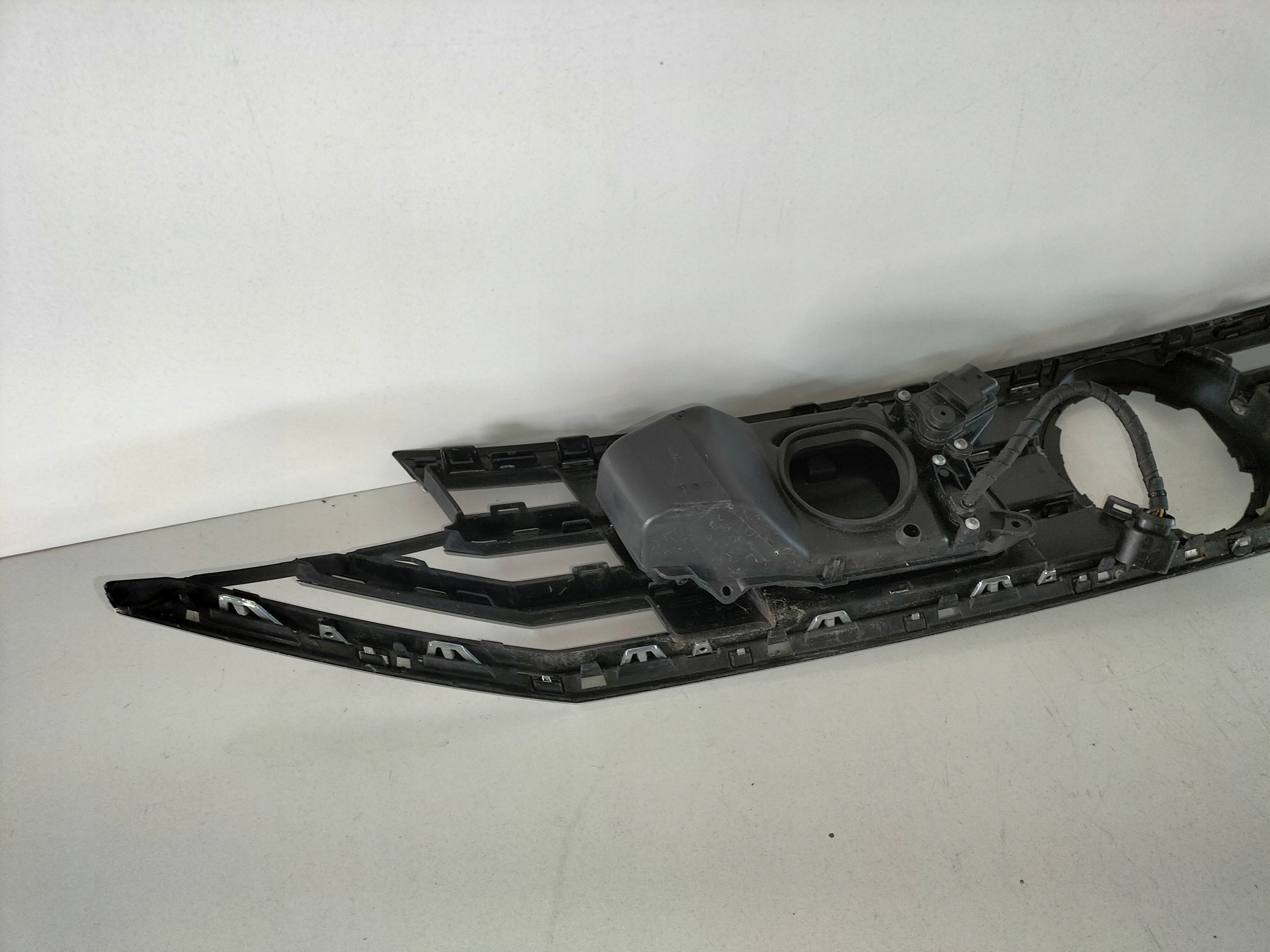 MRIEZKA LISTA VW PASSAT B8 LIFT 19- GTE