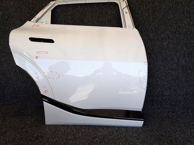 KIA EV6 PRAVE ZADNE DVERE