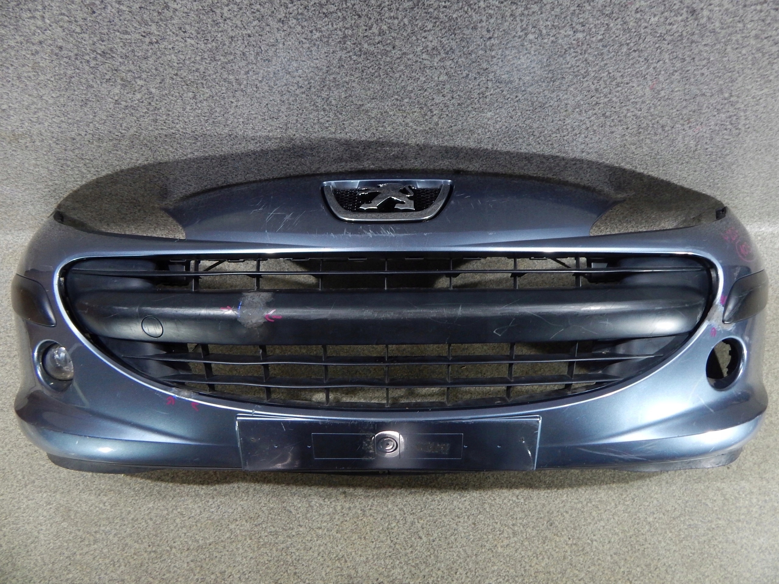 peugeot 207 PREDNÝ NÁRAZNÍK