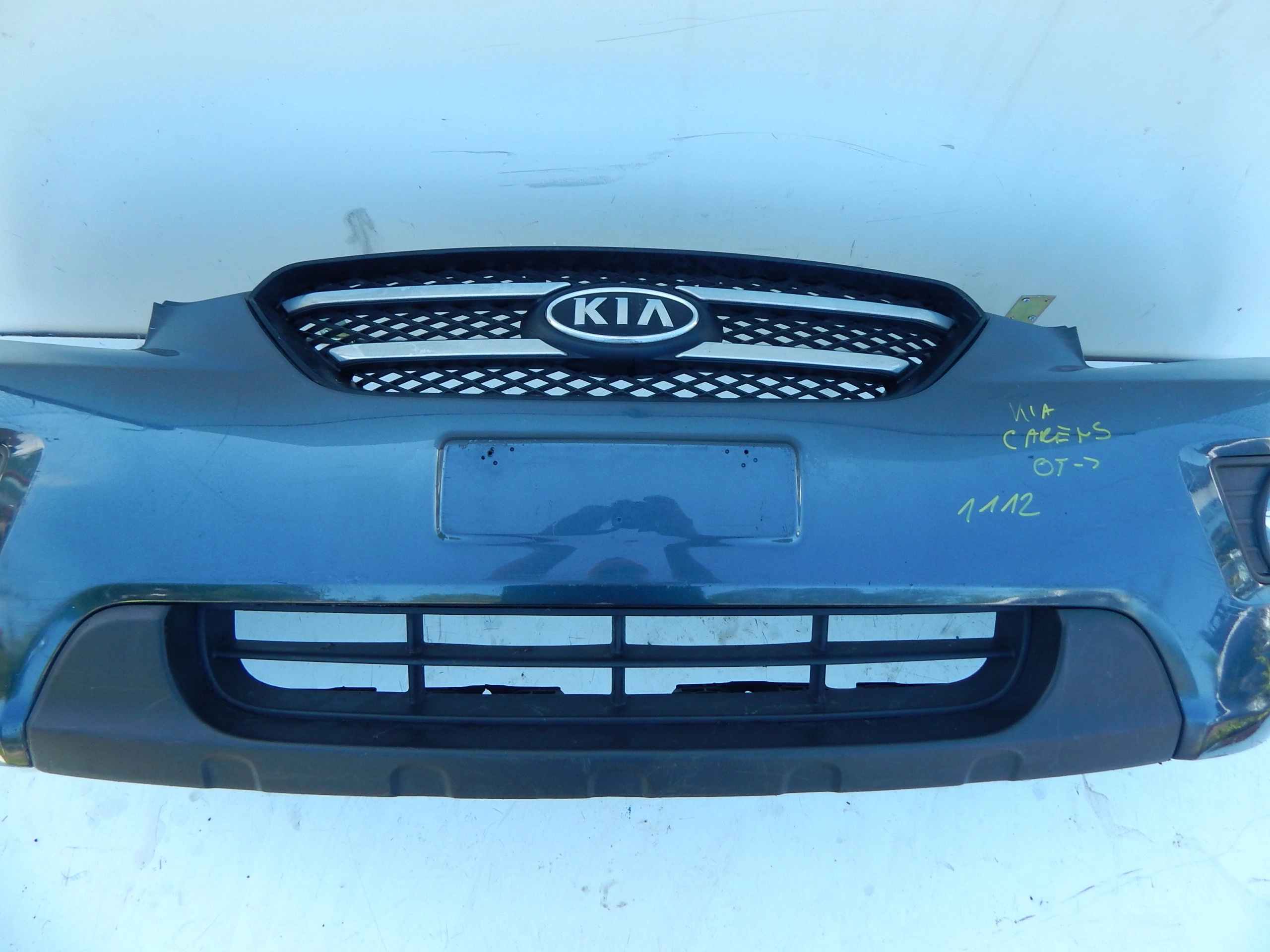 kia carens III 3 06- PREDNÝ NÁRAZNÍK