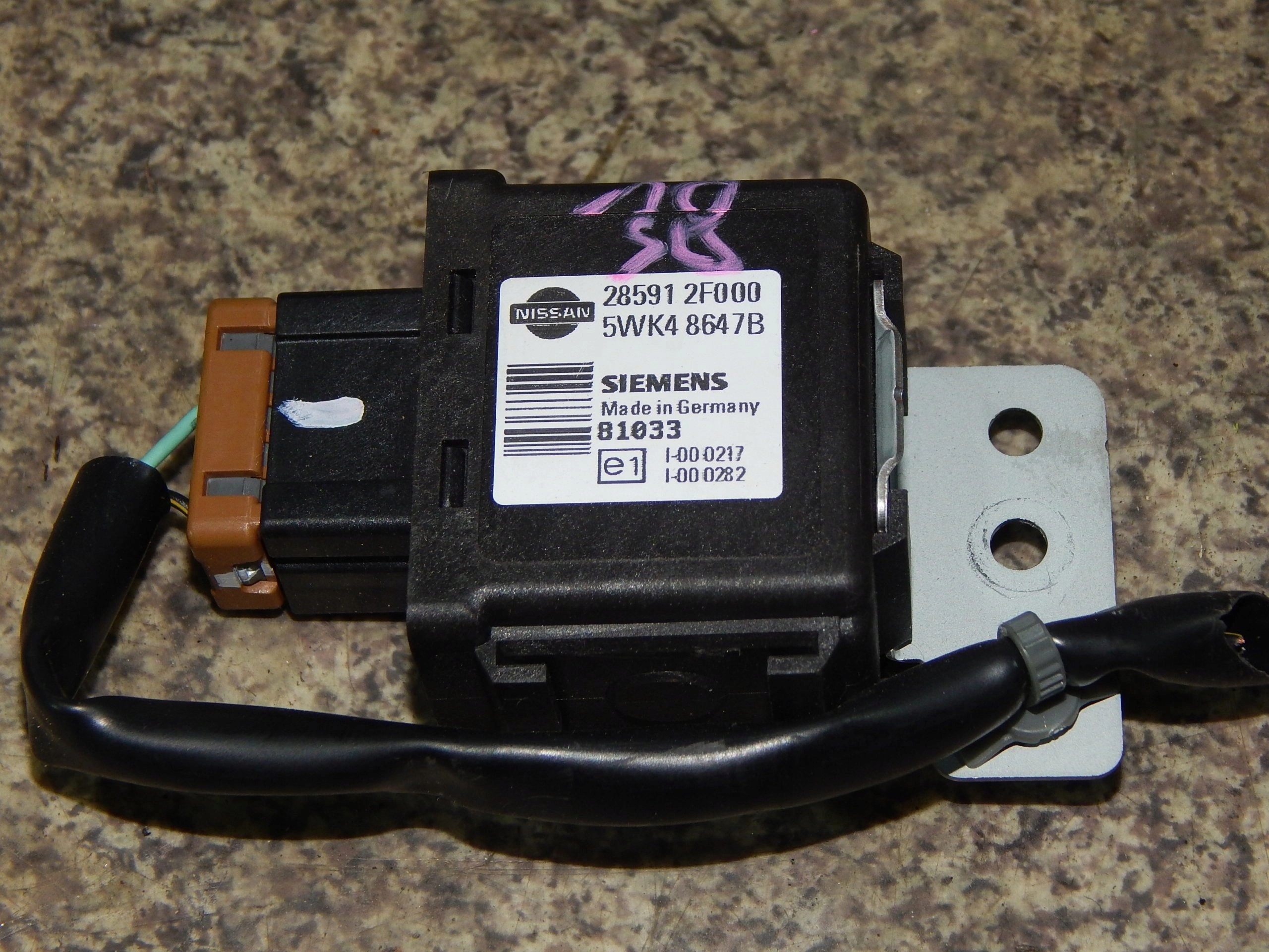 renault koleos 2.0 dci MODUL immo 28591 2F000