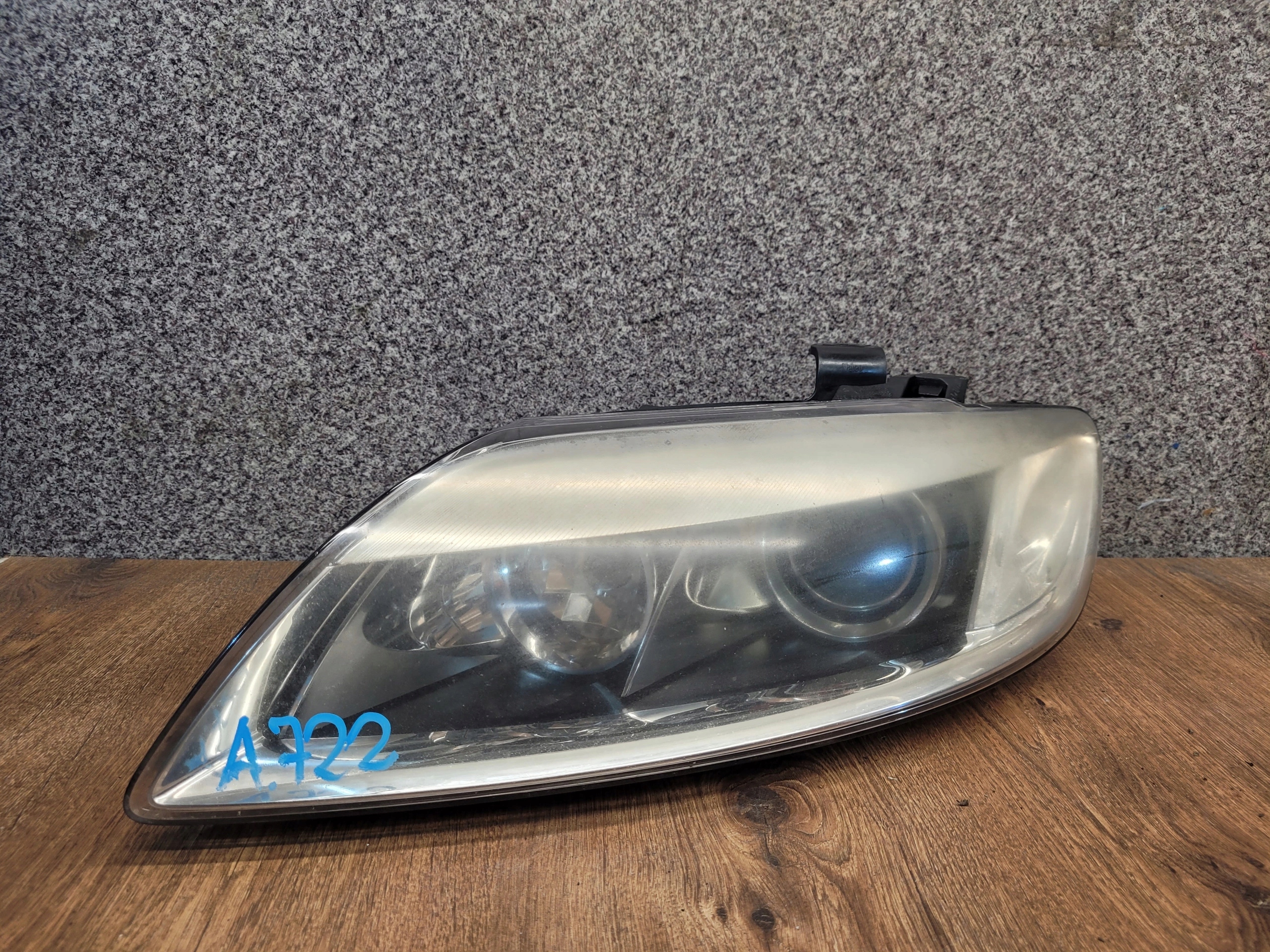 AUDI Q7 4L XENON ĽAVÉ PREDNÉ SVETLO GB VERZIA 4L0941003E