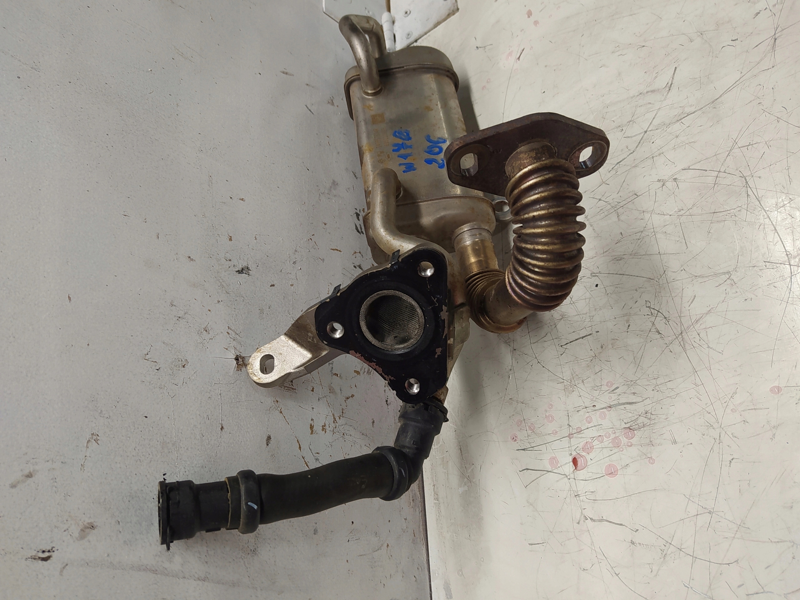 MERCEDES W176 1.5DCI CHLADIČ SPALÍN 147357324R