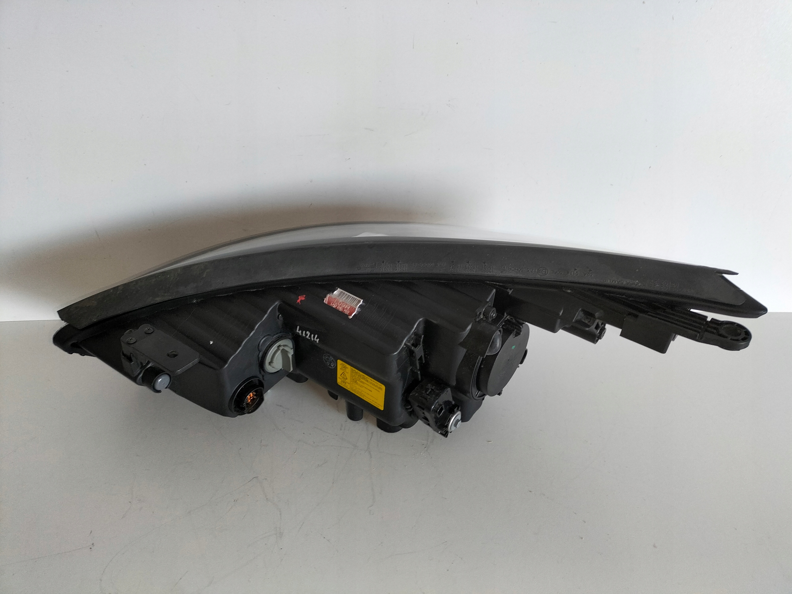 PRAVE PREDNE SVETLO HYUNDAI IX35 LIFT 13- XENON