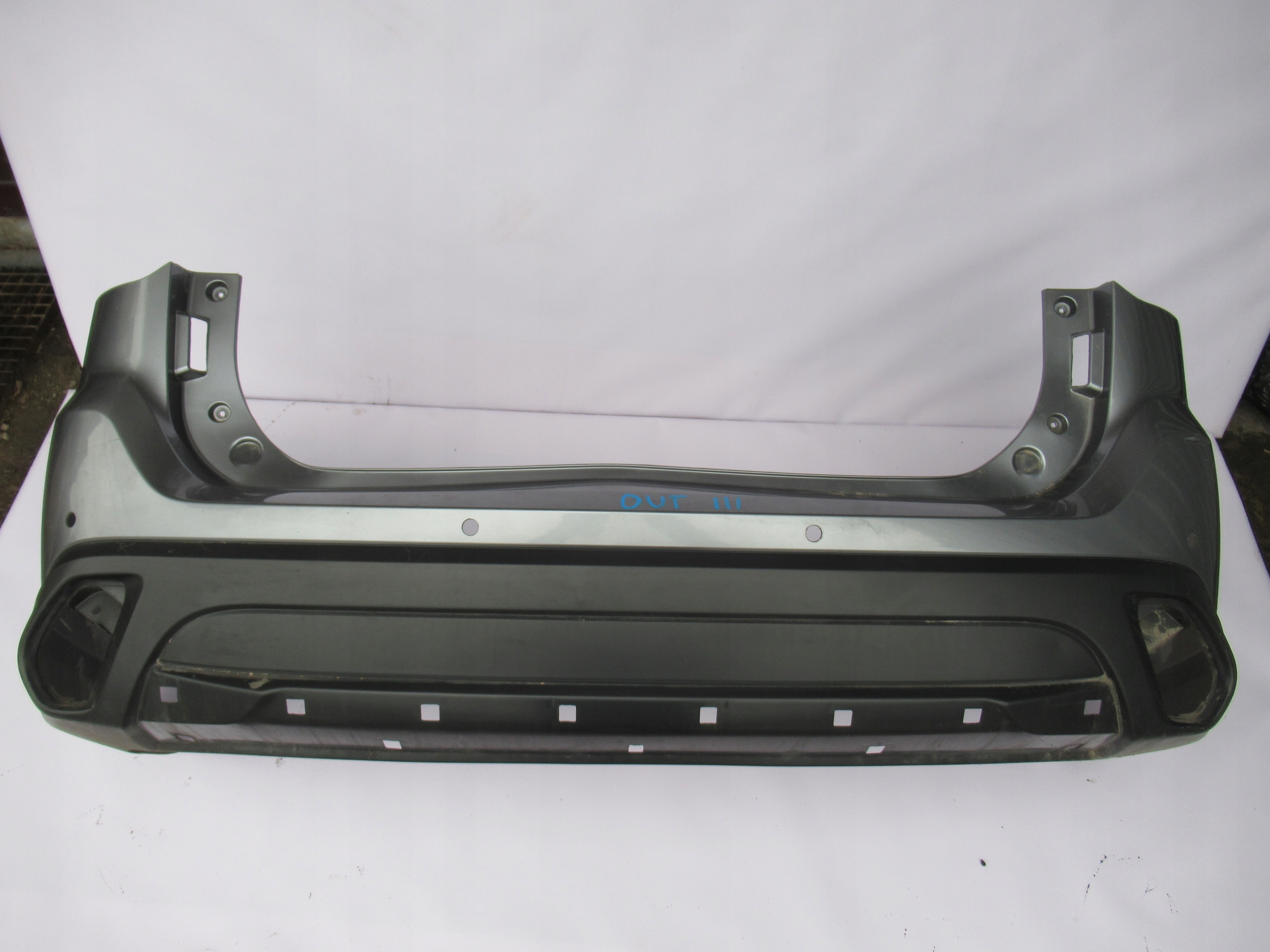 ZADNÝ NÁRAZNÍK MITSUBISHI OUTLANDER III 12-15