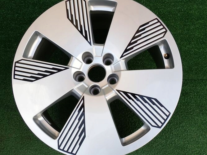 AUDI E-TRON 8,5Jx19 ET36 5×112 HLINIKOVY DISK ELEKTRON