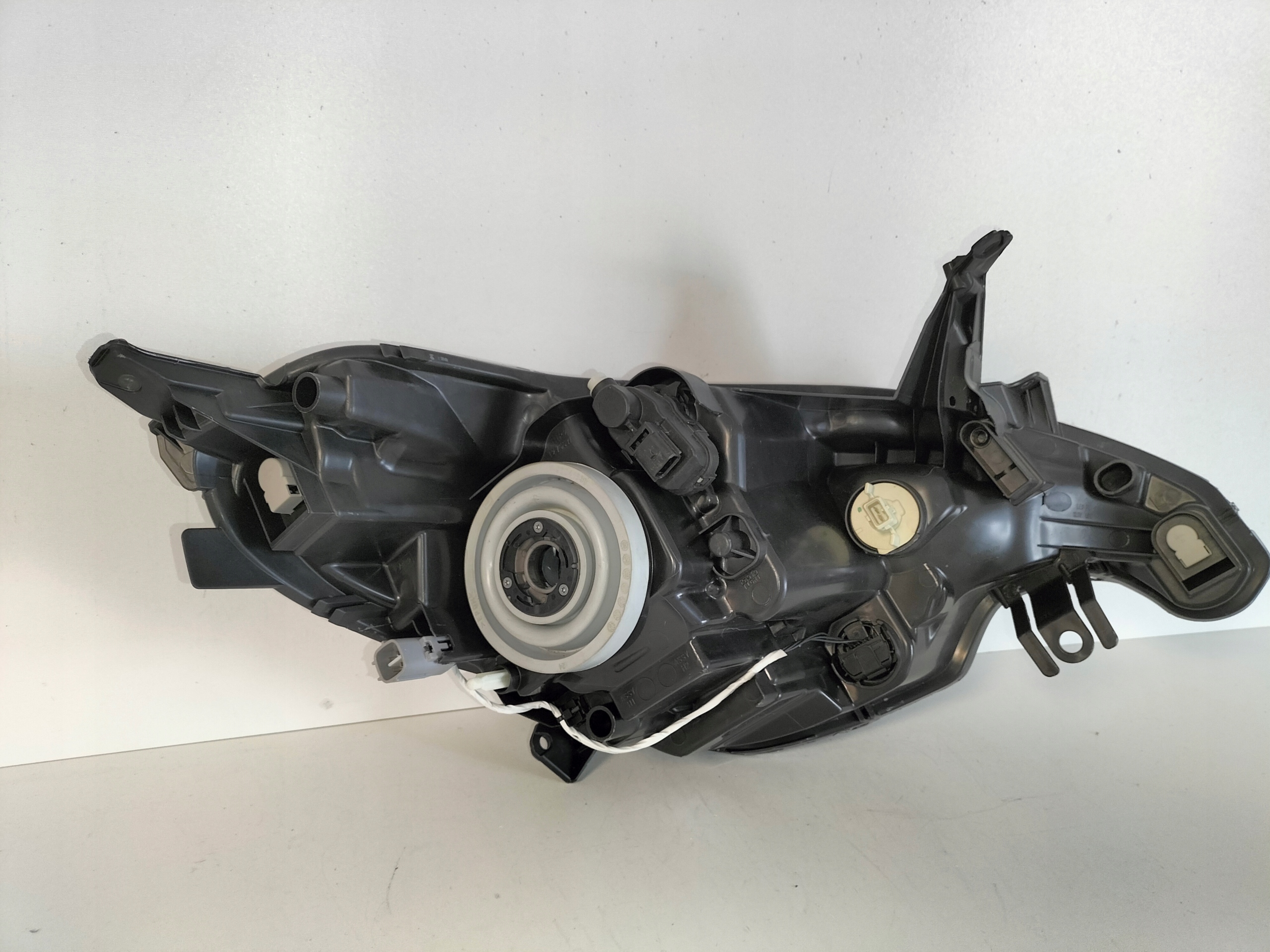 LAVE PREDNE SVETLO PEUGEOT 108 14-
