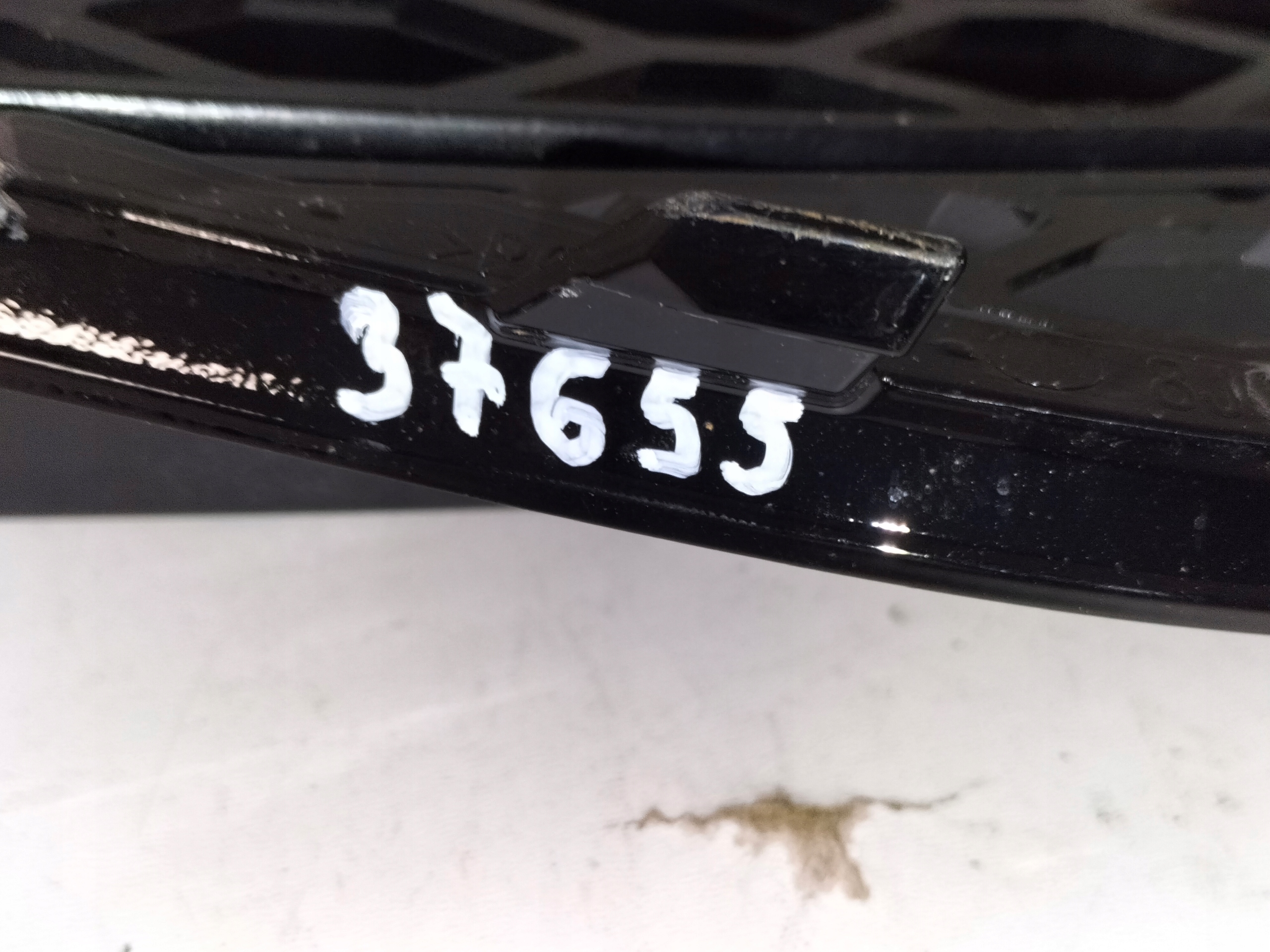 KRYTKA MRIEZKA PREDNEHO NARAZNIKA PRAVA AUDI TT RS 8J 06-14