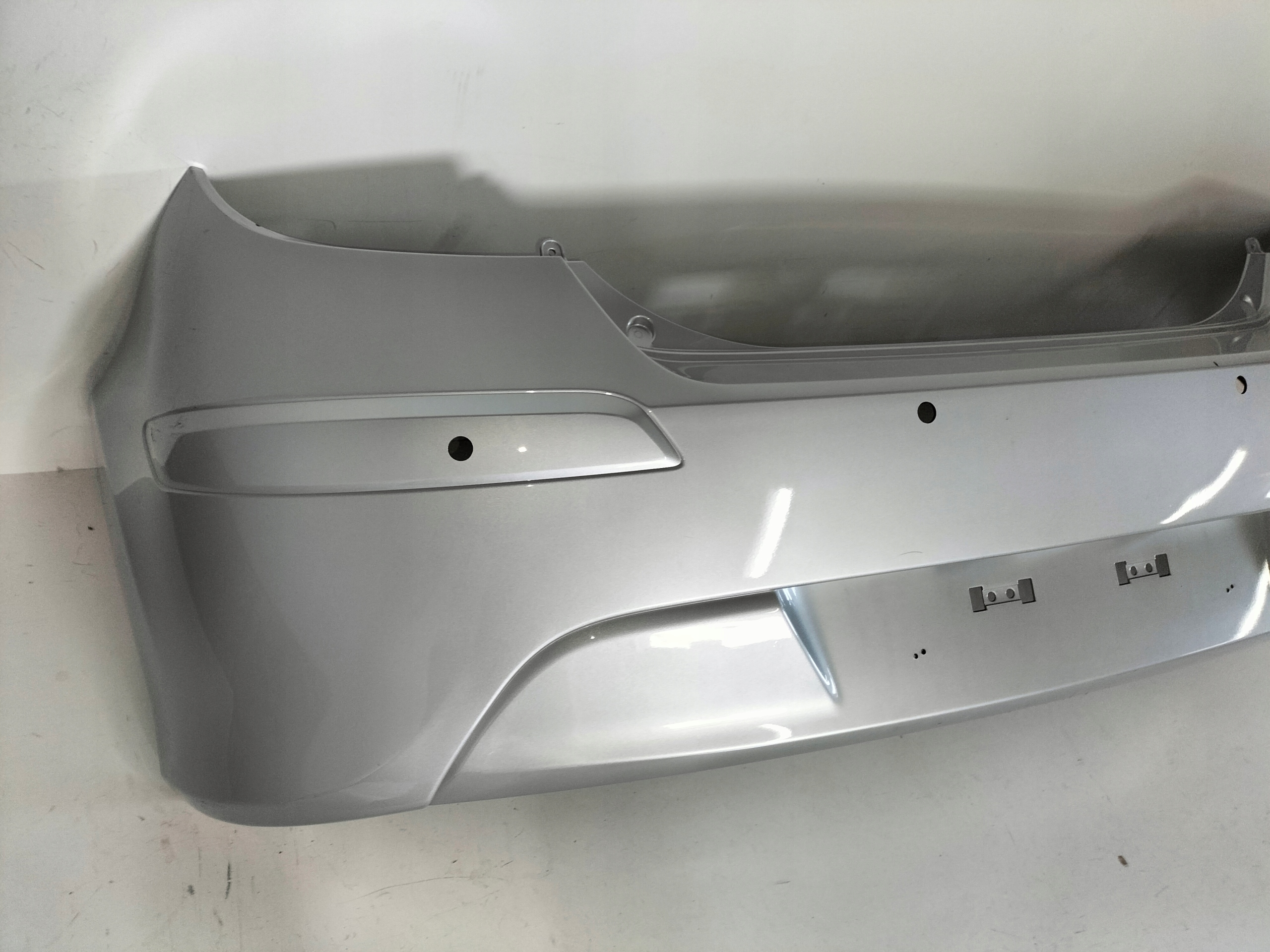 ZADNÝ NÁRAZNÍK HYUNDAI I30 I LIFT 09-12 HB
