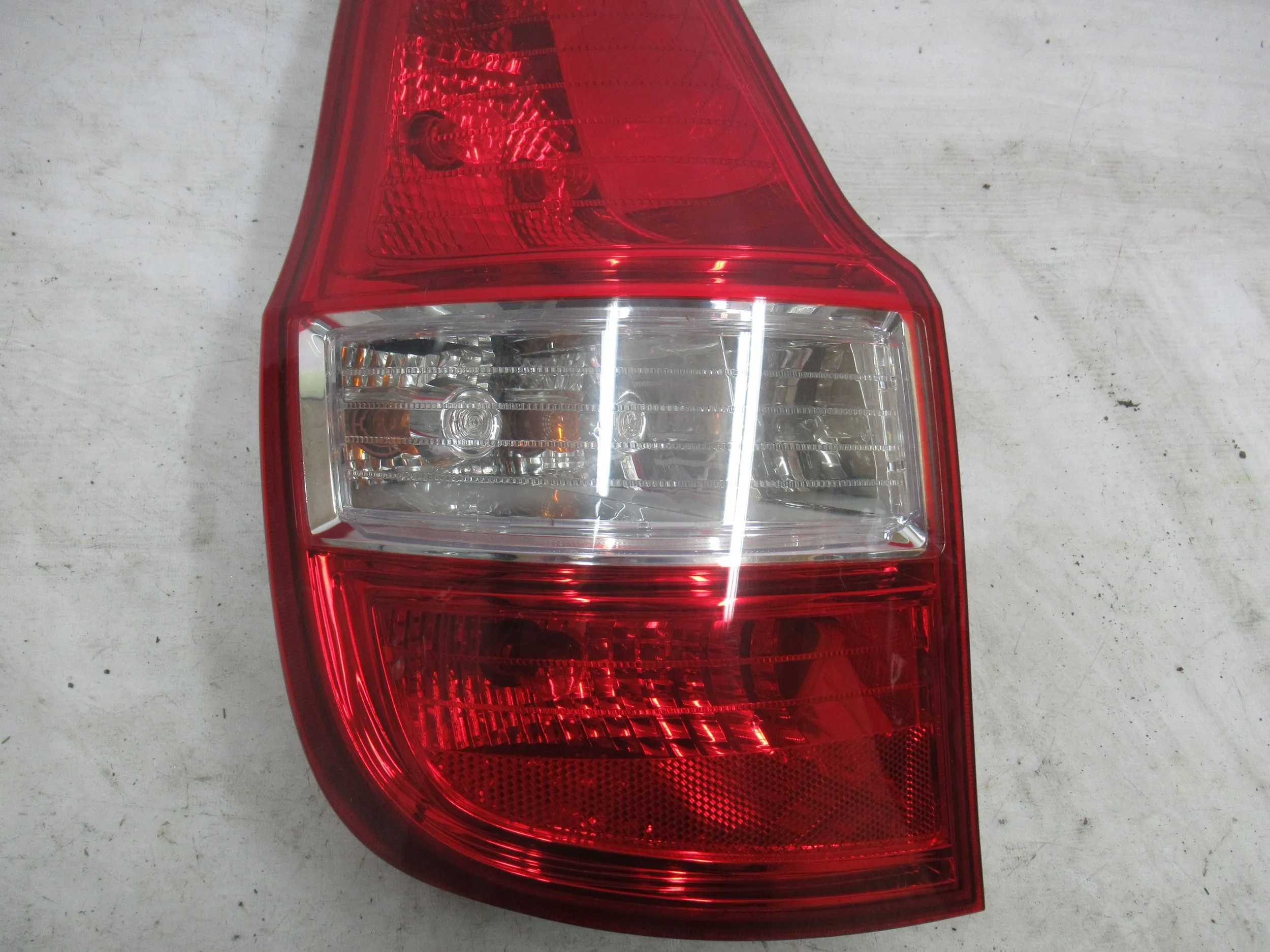 LAVE ZADNE SVETLO Hyundai i30 KOMBI 07-