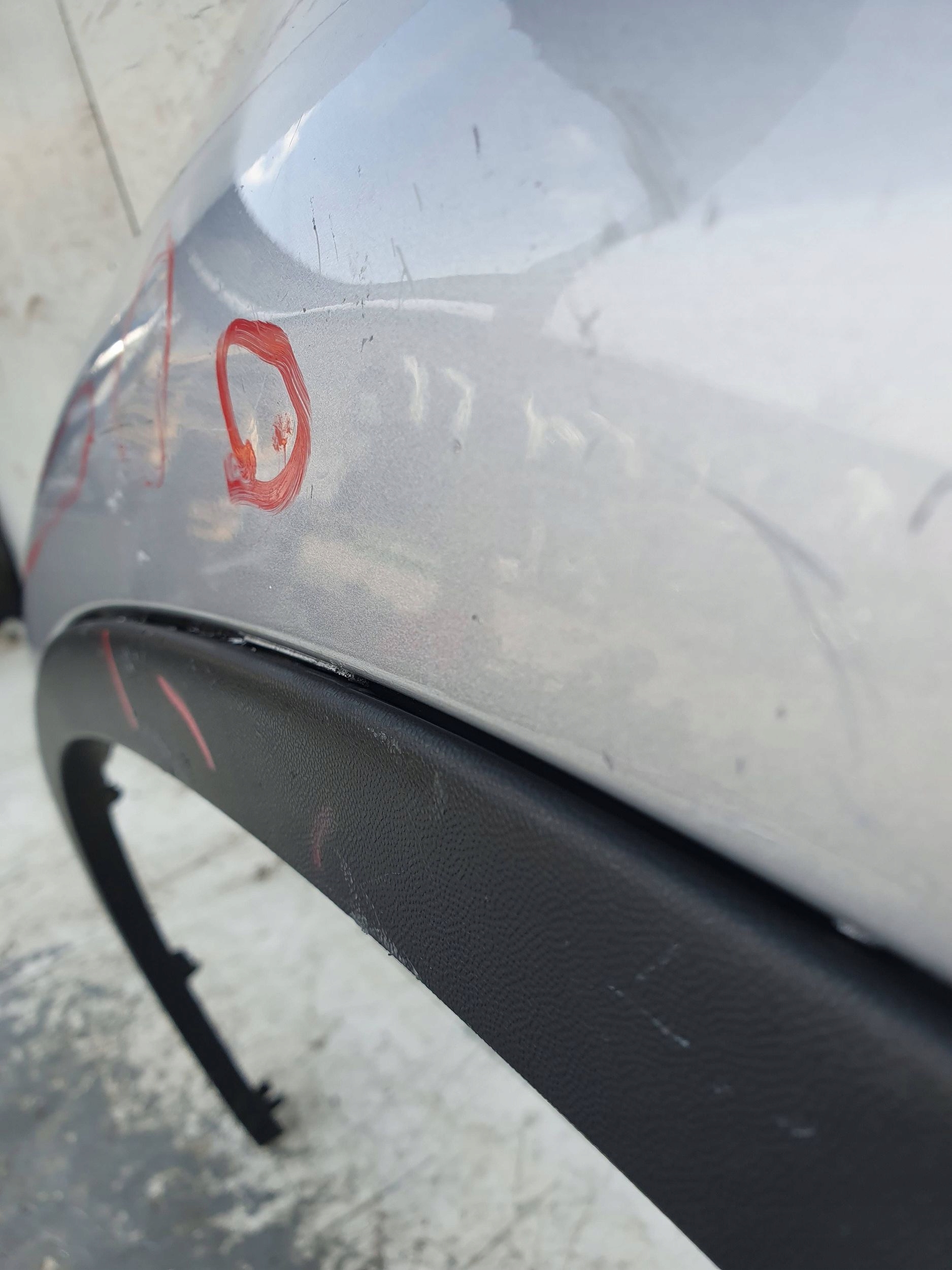 VwTiguan 1 5n ĽAVÝ PREDNÝ BLATNÍK