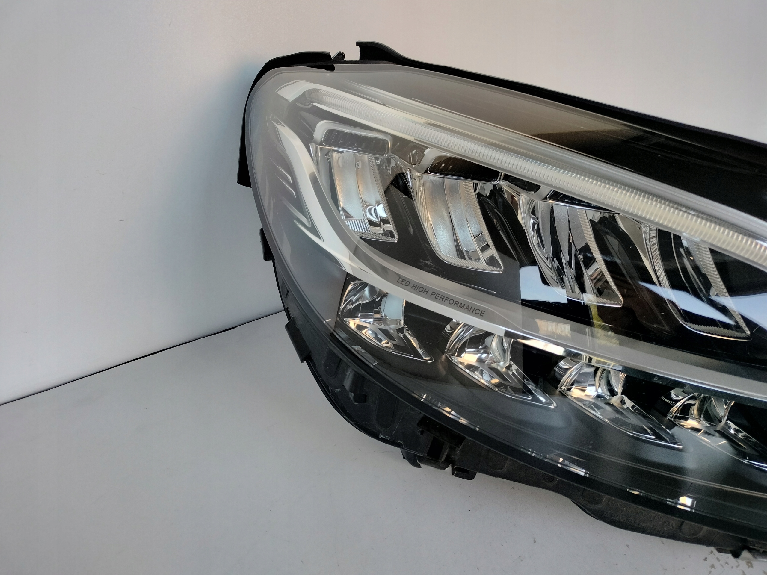 PRAVE PREDNE SVETLO MERCEDES C-KLASA W205 18- LIFT FULL LED