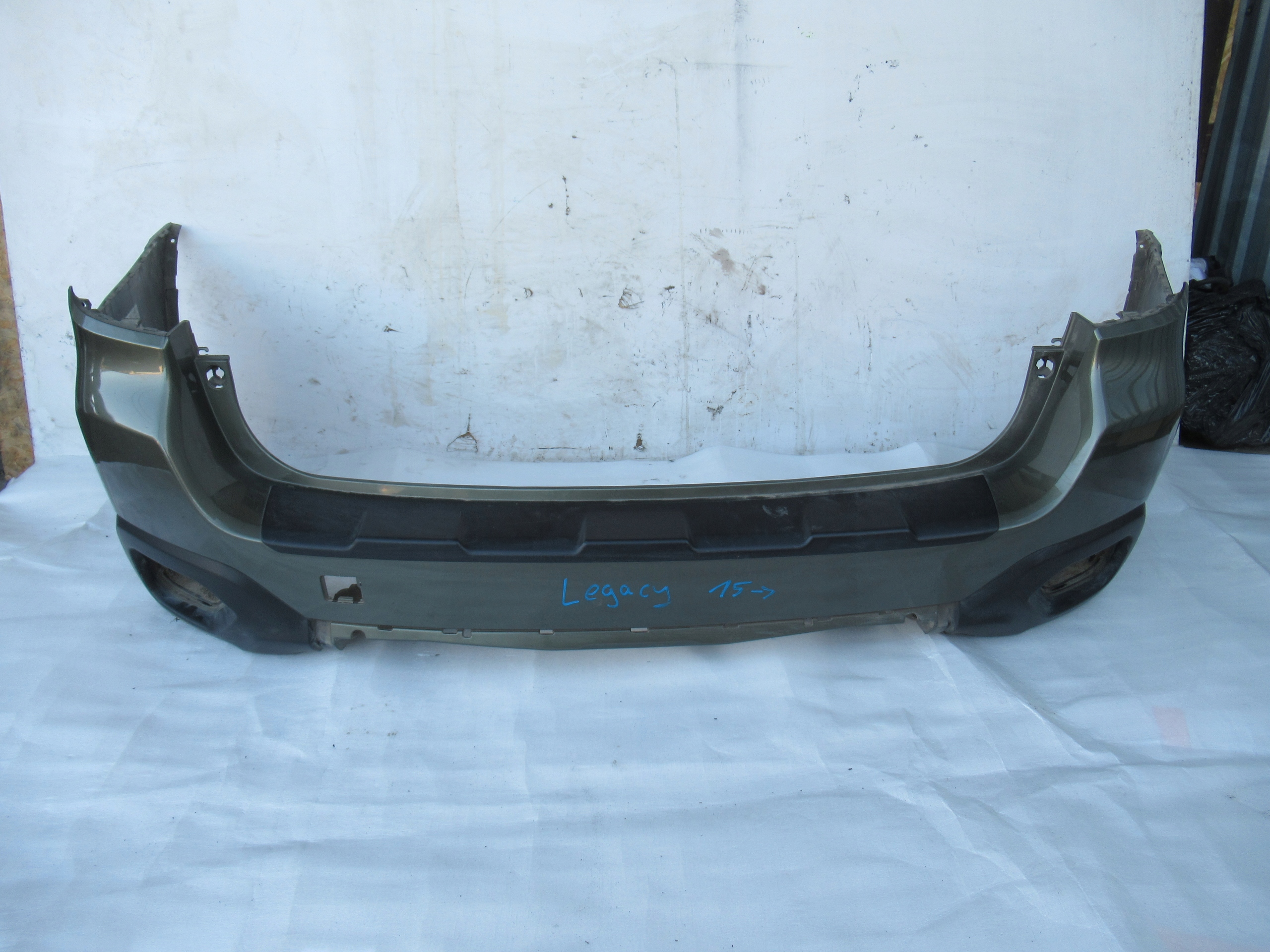 ZADNÝ NÁRAZNÍK SUBARU LEGACY 15-