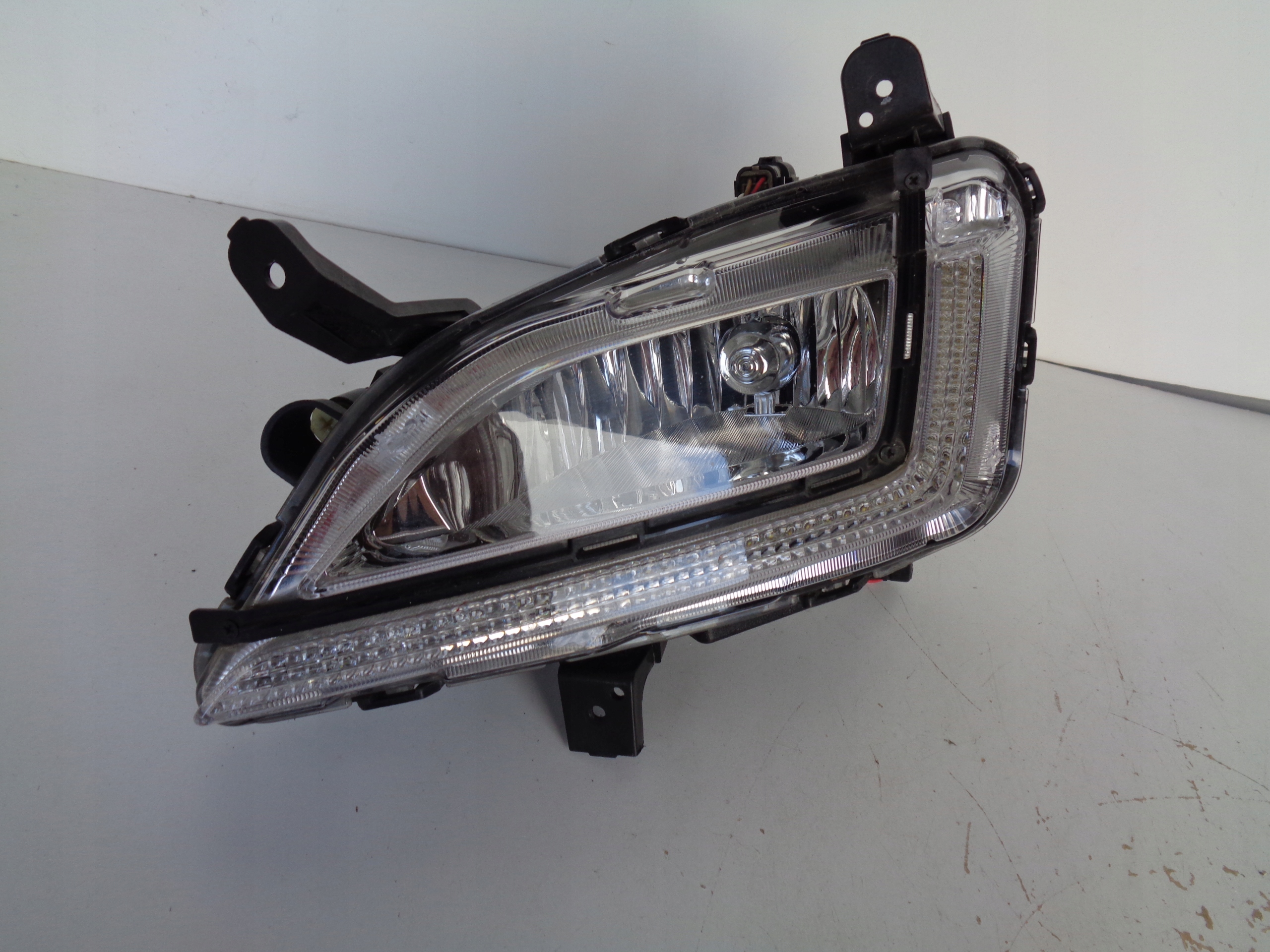 LAVA HMLOVKA HYUNDAI TUCSON III 18- LIFT LED