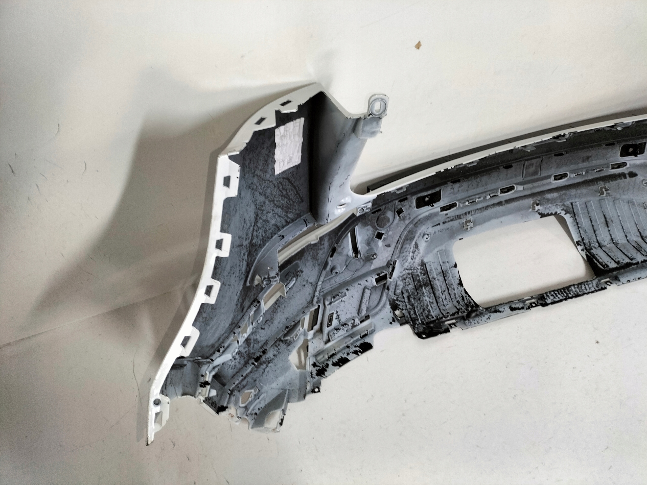 ZADNÝ NÁRAZNÍK RANGE ROVER EVOQUE II 19-