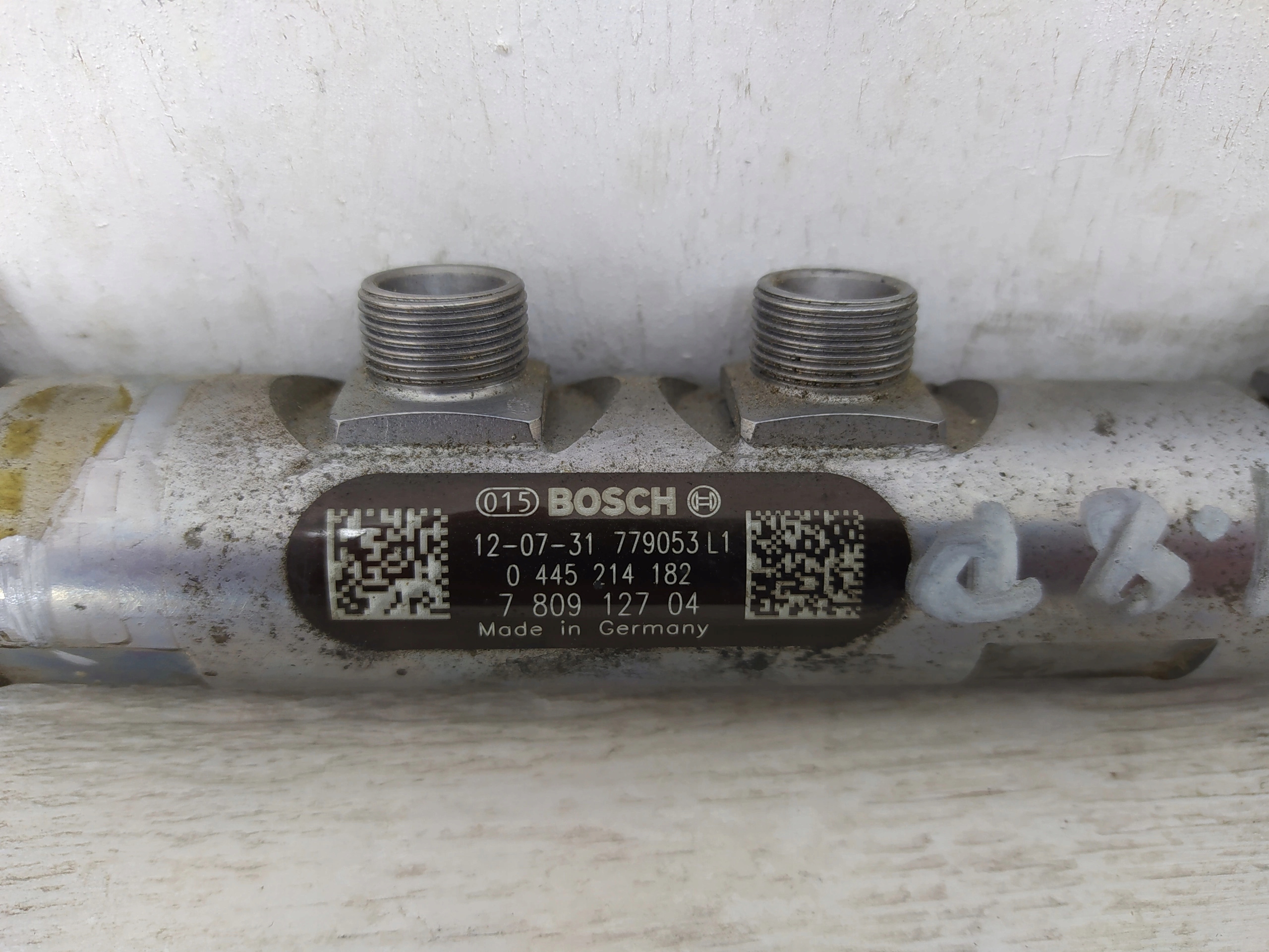 BMW E84 X1 2.0D VSTREKOVACIA RAMPA 0445214182