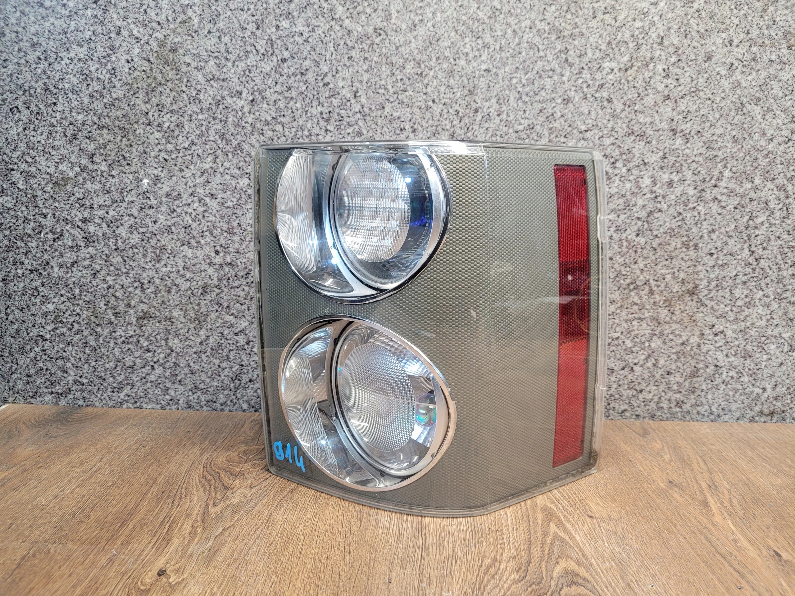 LAND ROVER RANGE ROVER L322 PRAVE ZADNE SVETLO XFB500321