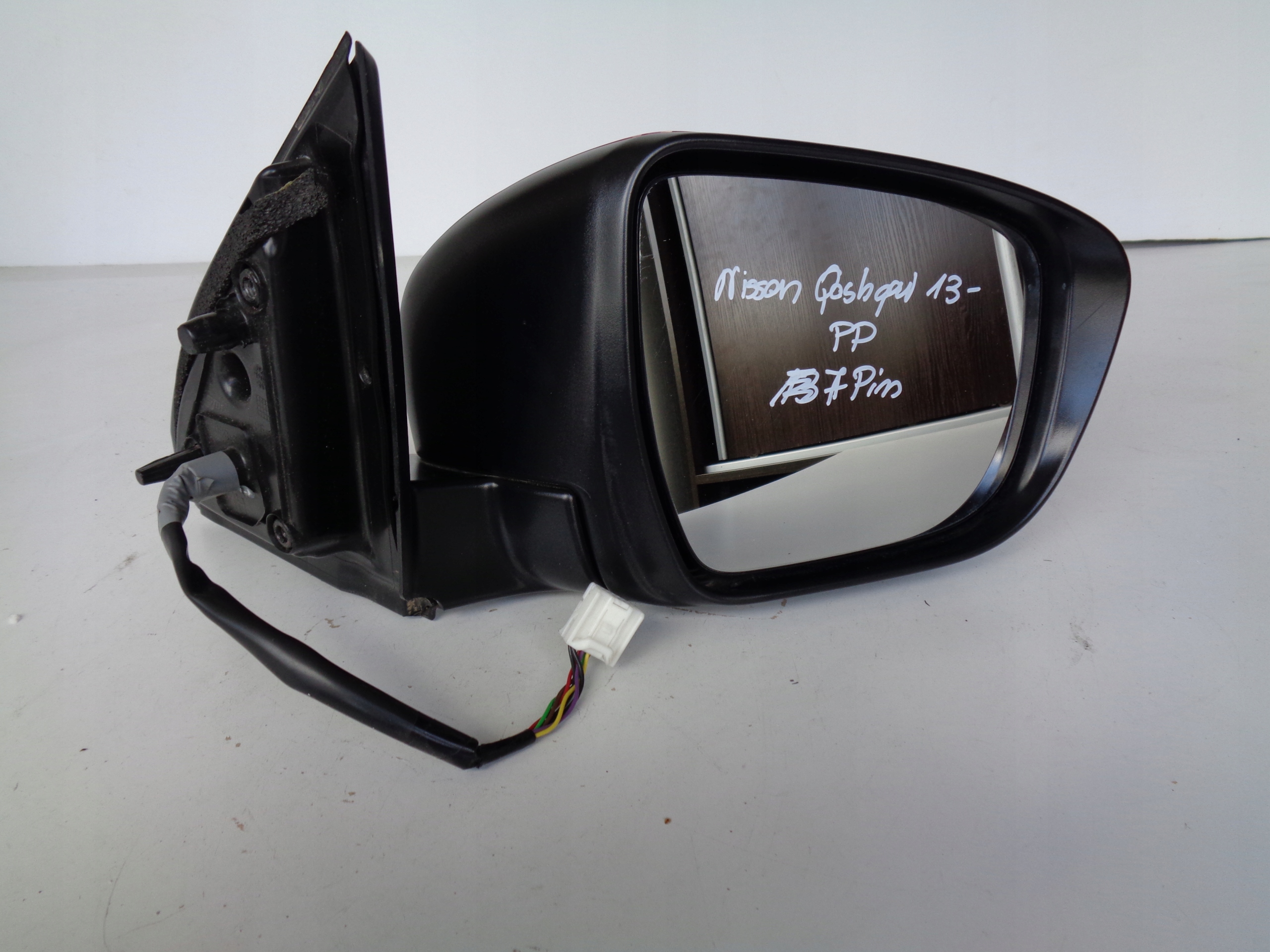PRAVE ZRKADLO NISSAN QASHQAI 13- 7 PIN