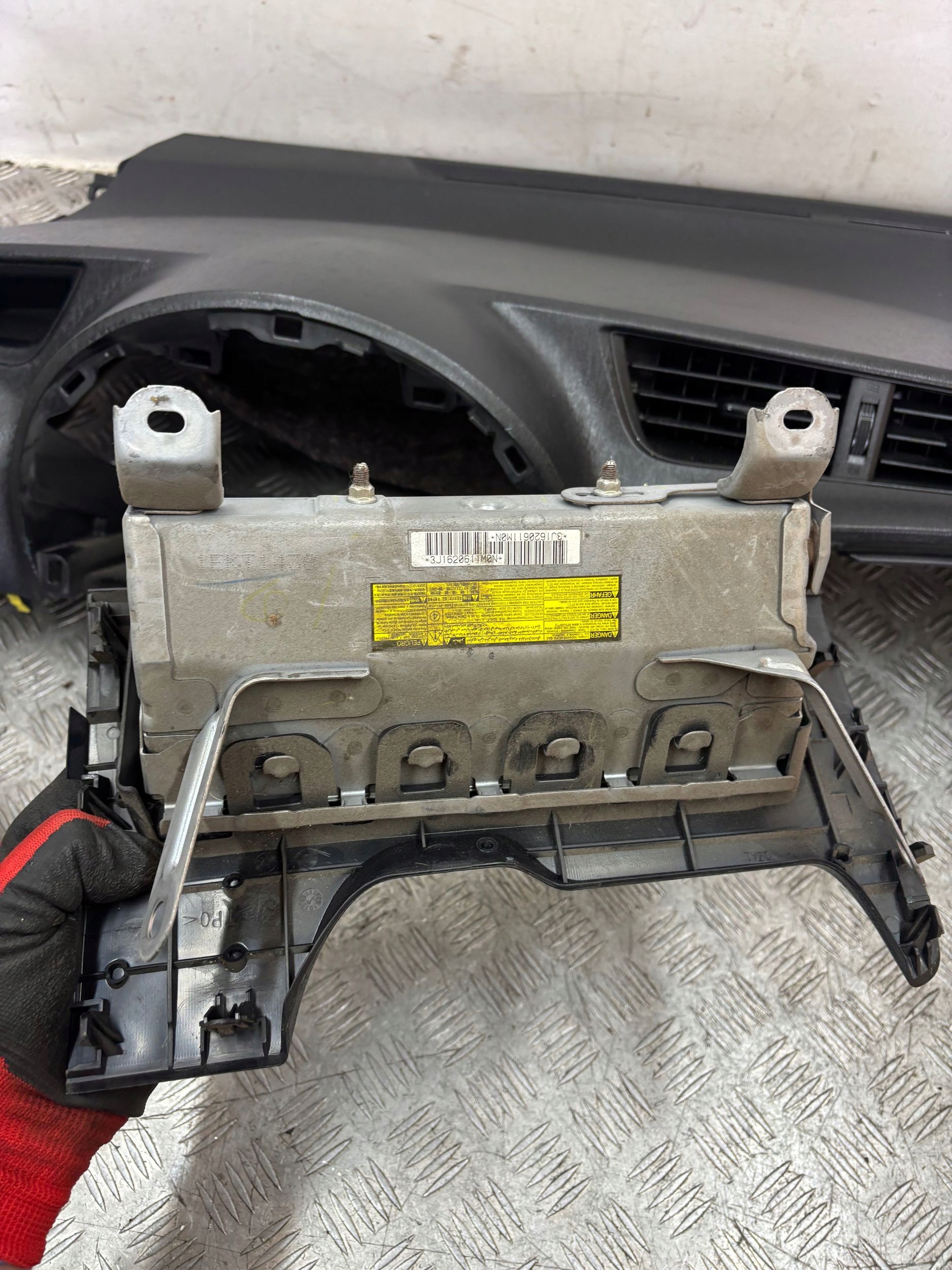 DOSKA AIRBAG PÁSY TOYOTA YARIS 3 III 11-