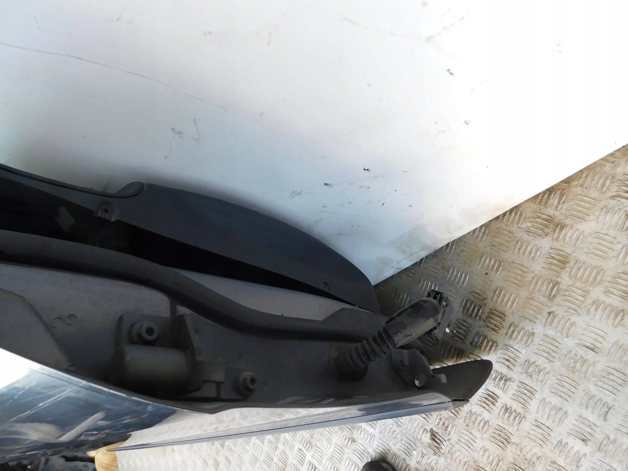 PRAVE PREDNE DVERE FORD S-MAX MK1