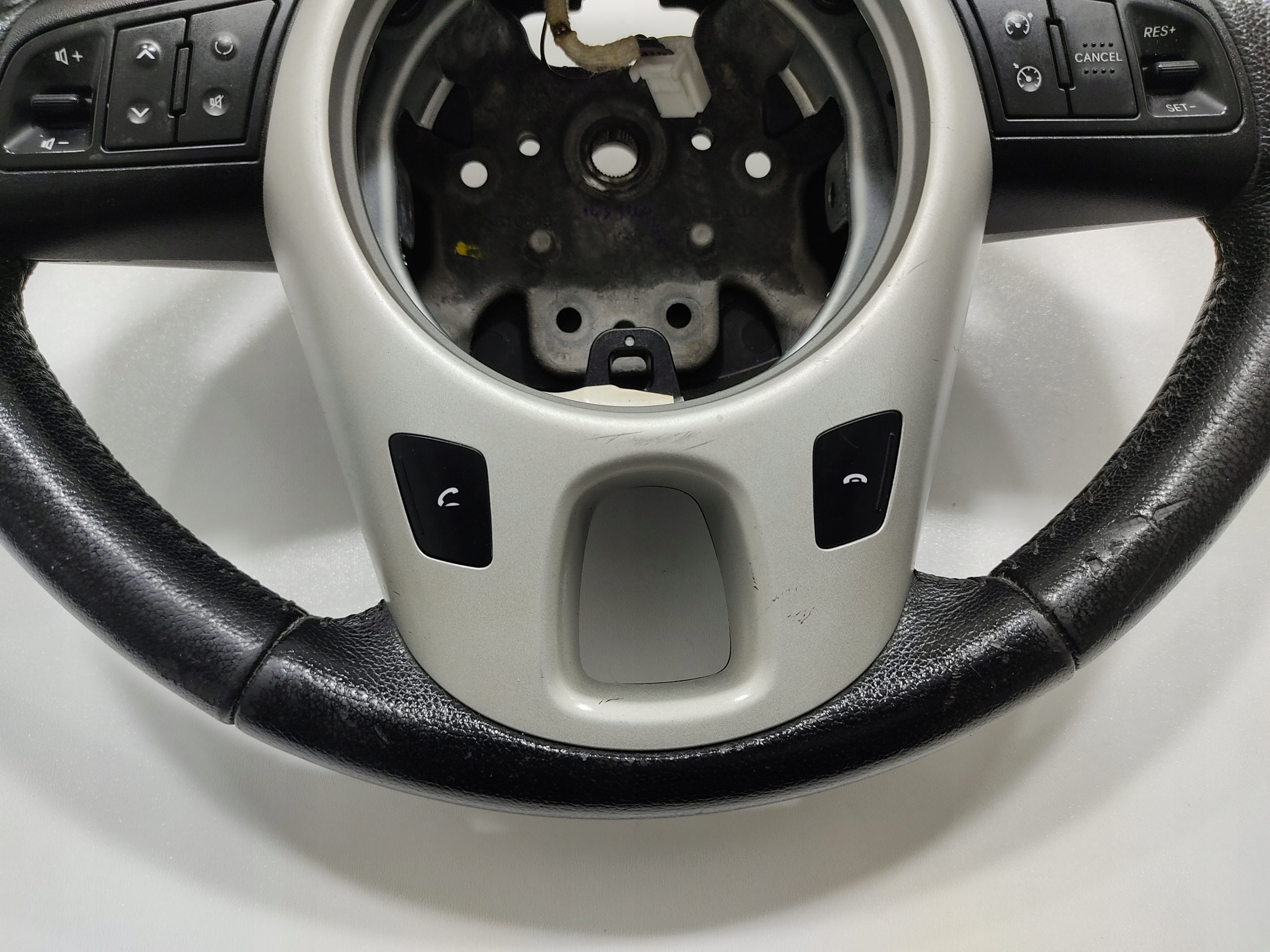 MULTIFUNKČNÝ VOLANT TLACIDLA KIA VENGA 2009-2019