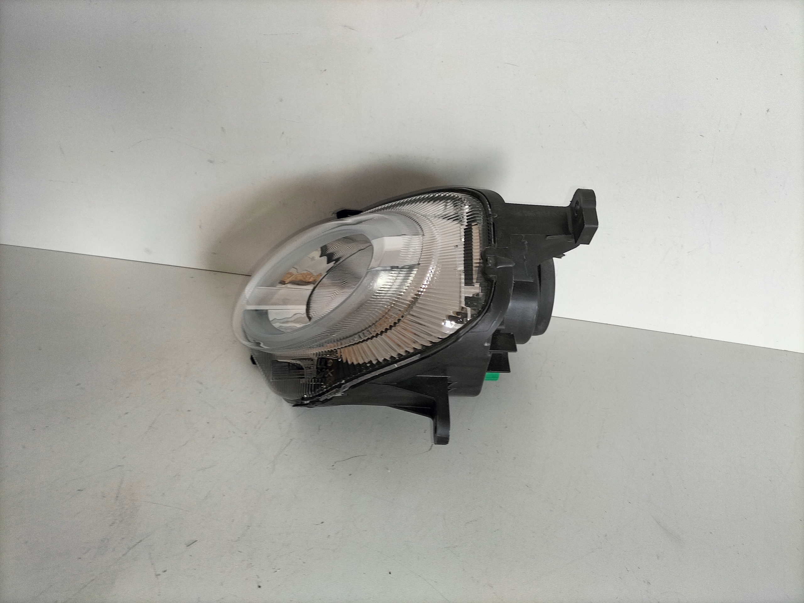 LAVE PREDNÉ SVETLO HMLOVKA FIAT 500 LIFT 15-