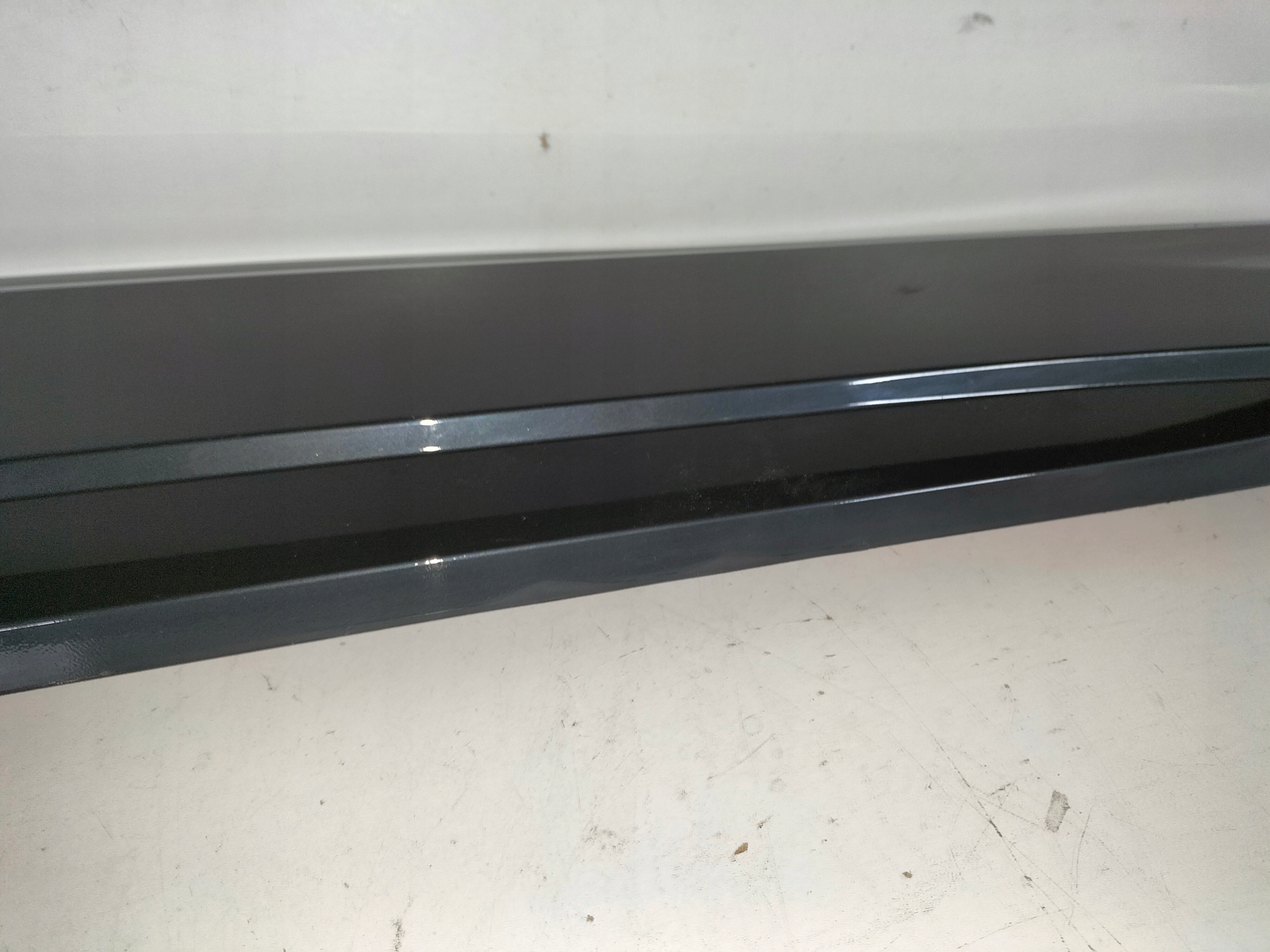LISTA PRAVYCH PREDNYCH DVERI AUDI Q4 E-TRON 22-