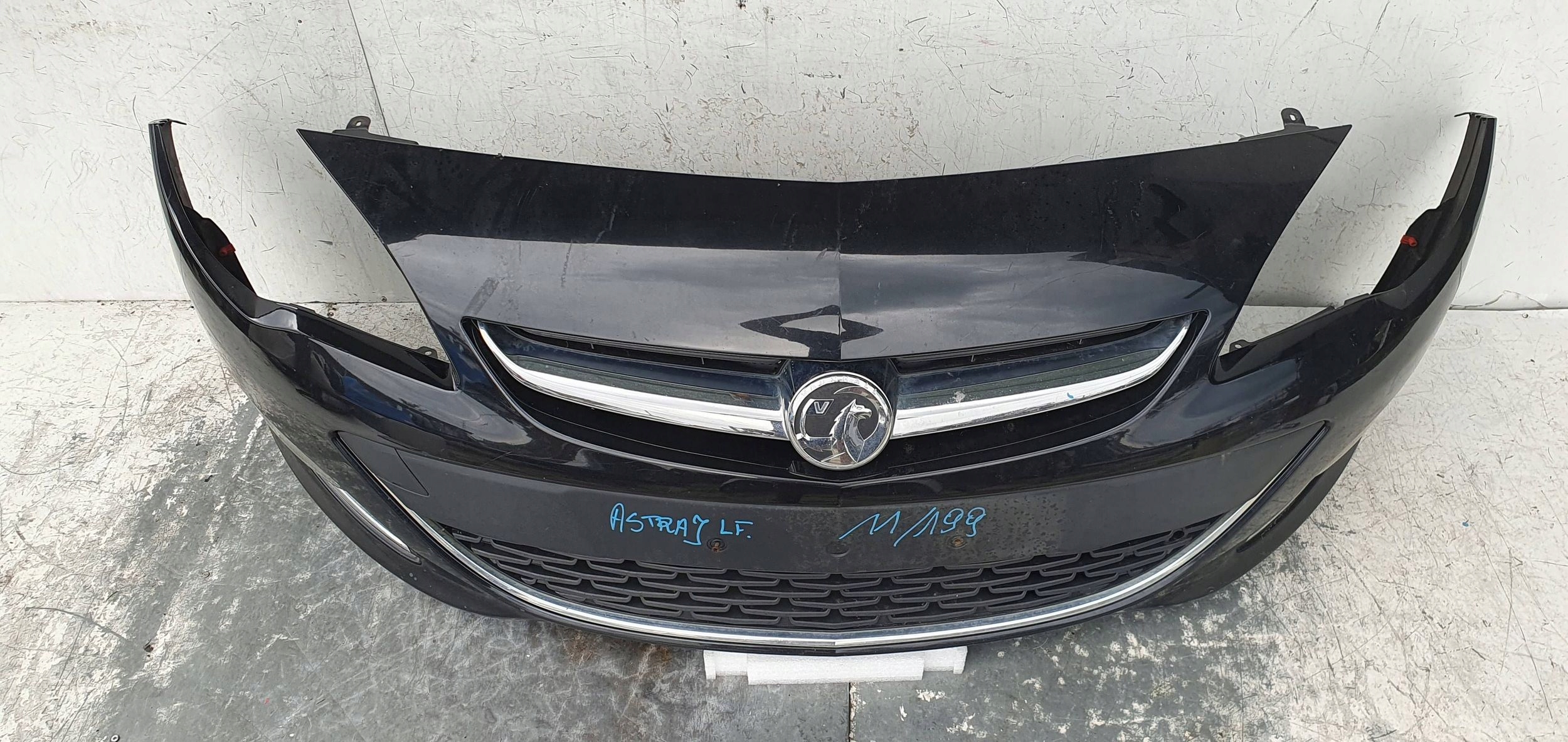 Opel Astra J LIFT PREDNÝ NÁRAZNÍK 13368660