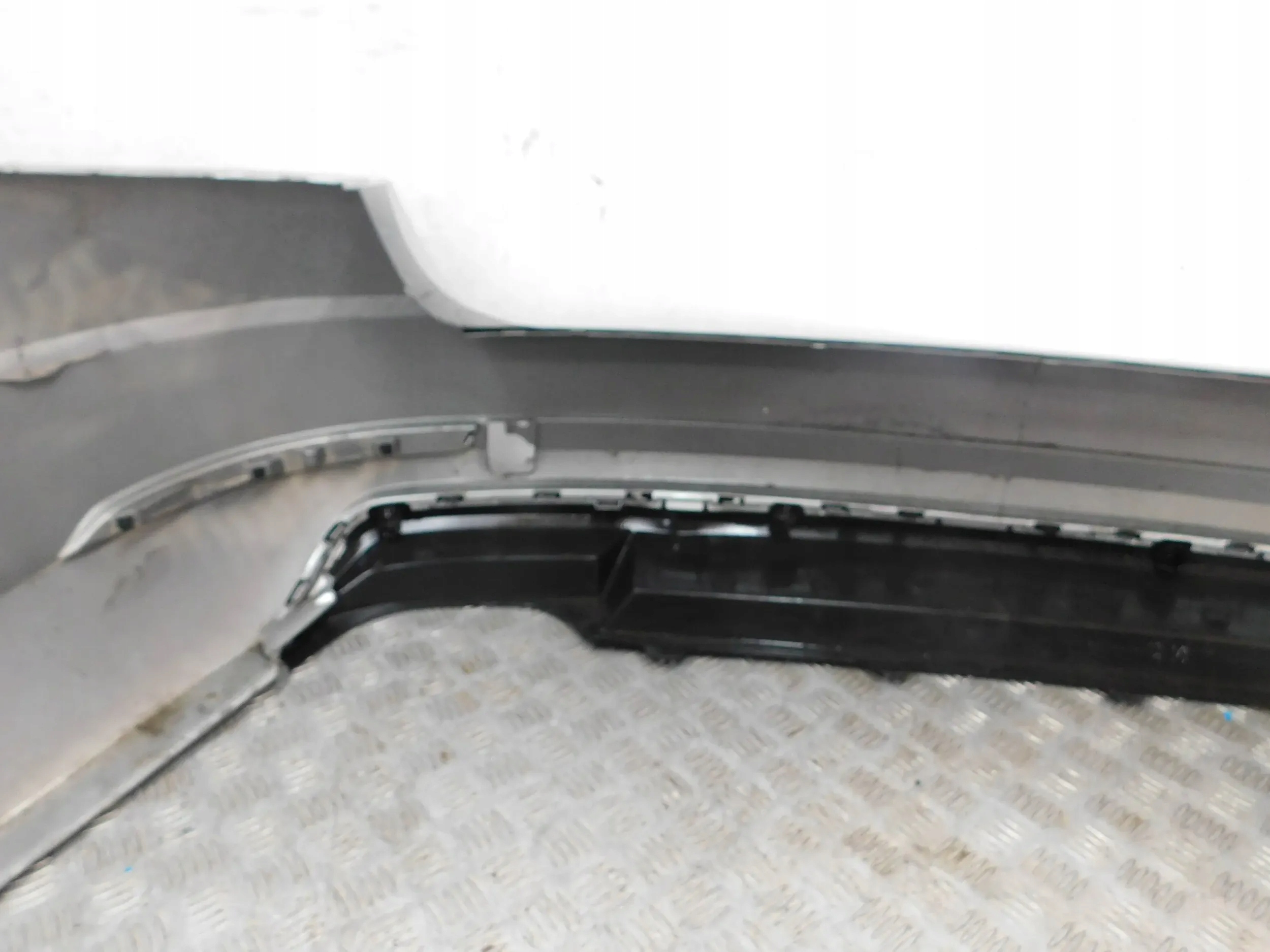 ZADNÝ NÁRAZNÍK SKODA OCTAVIA 3 III KOMBI