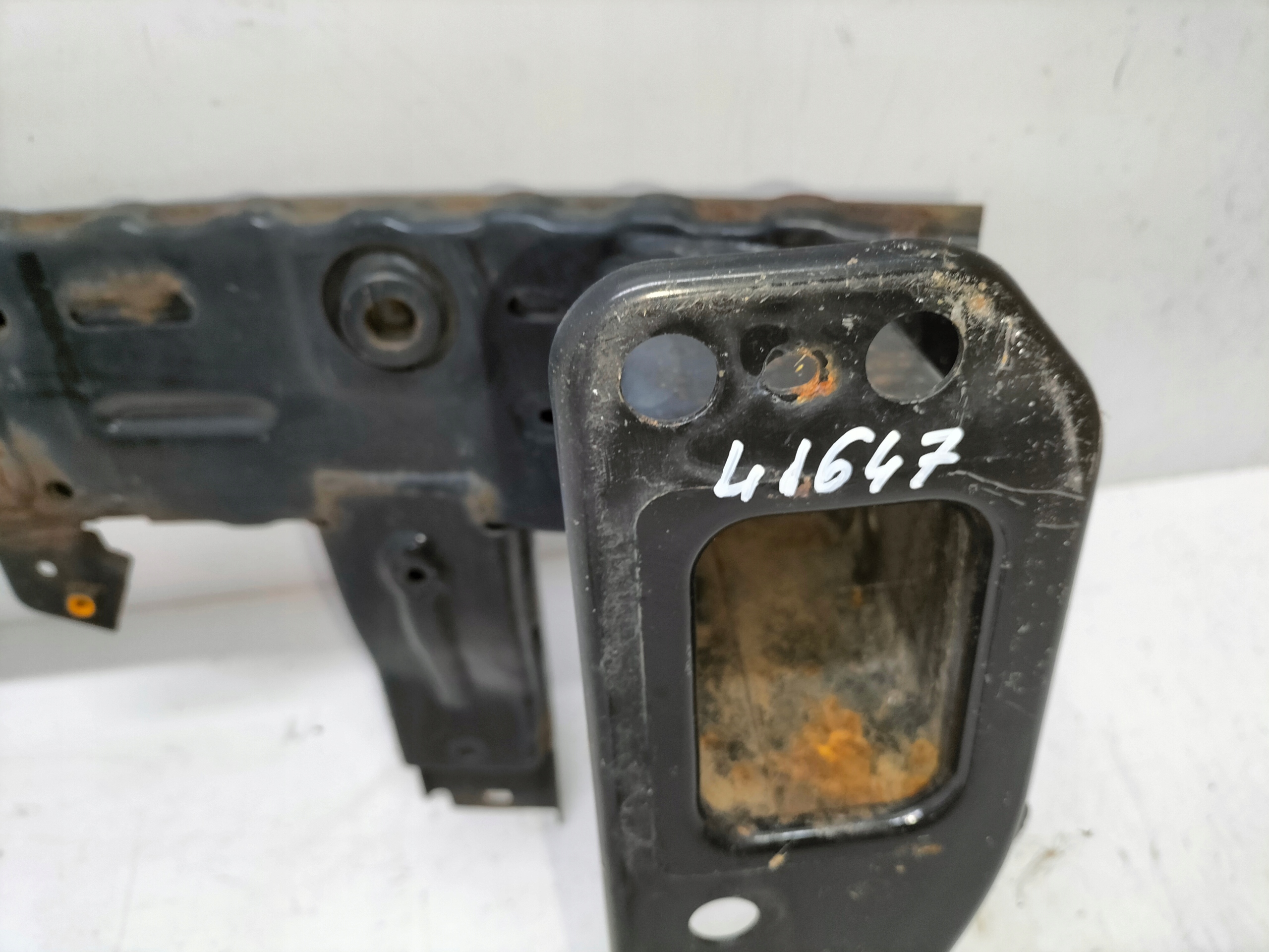 VYSTUHA PREDNEHO NARAZNIKA HYUNDAI I20 II 14-