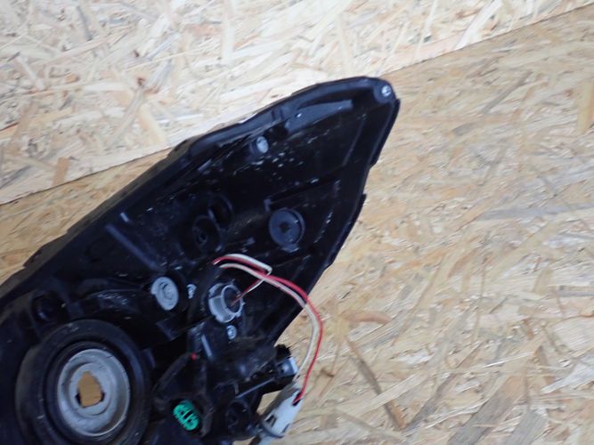 SUBARU XV 11- PRAVE PREDNE SVETLO