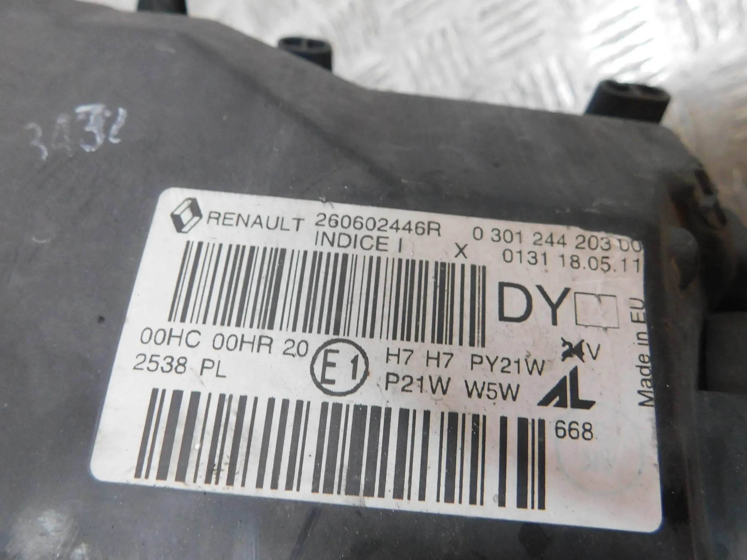 LAVE PREDNE SVETLO RENAULT MEGANE III 3 08-