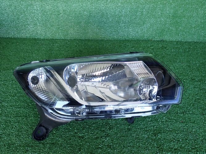 DACIA LOGAN SANDERO II 12-15 PRAVE PREDNE SVETLO 260107615R