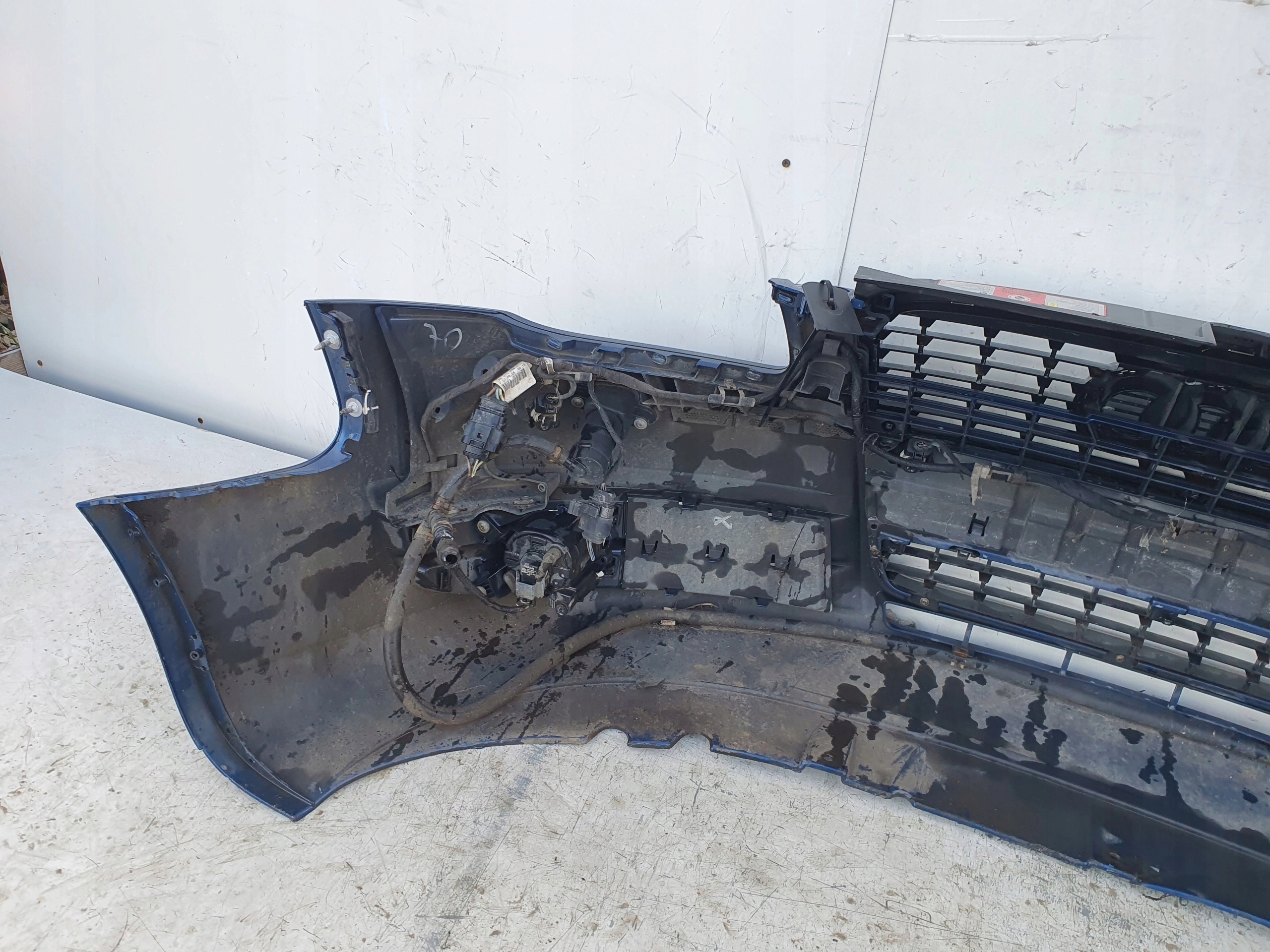 AUDI A4 B7 XENON PDC PREDNÝ NÁRAZNÍK