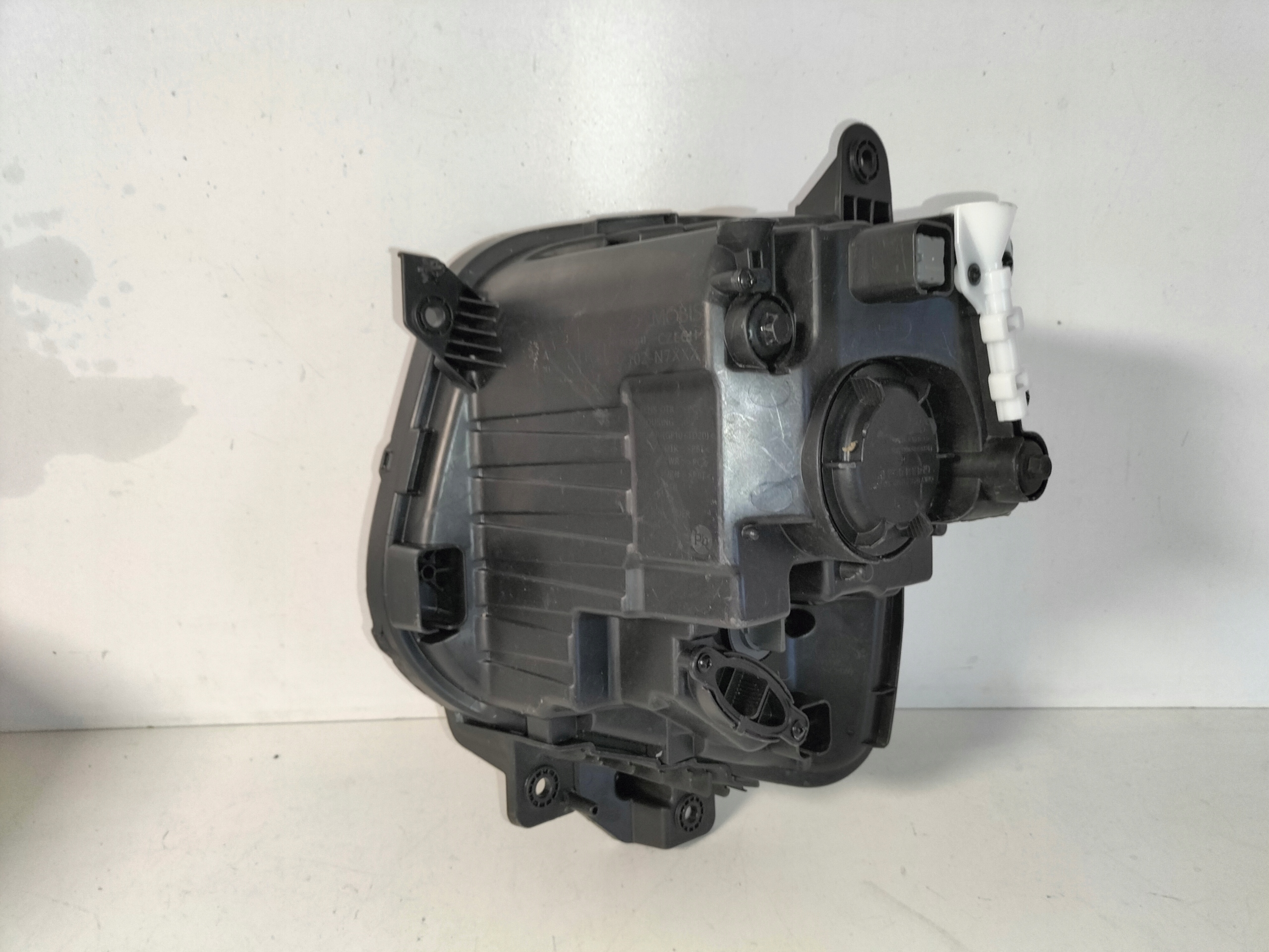 PRAVE PREDNE SVETLO HYUNDAI TUCSON 4 IV 20-