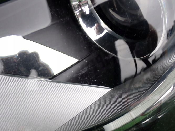 AUDI A1 BI XENON LED 10- LAVE PREDNE SVETLO