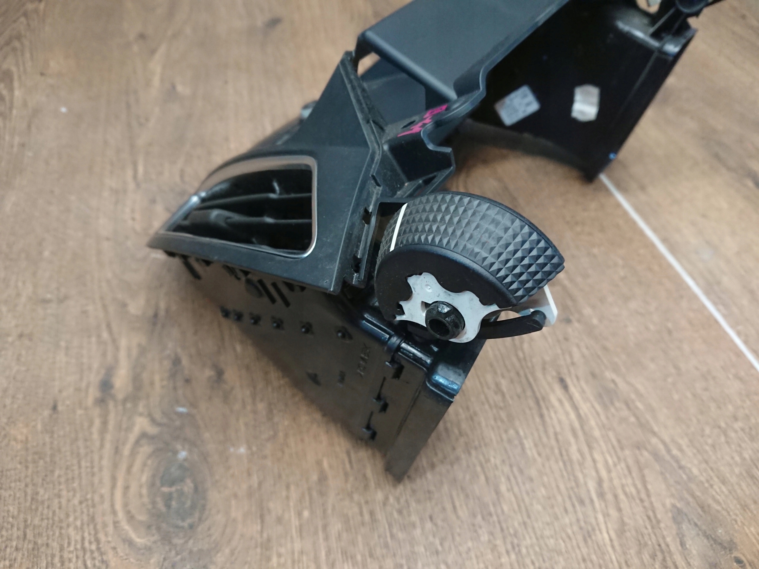 C MAX MK2 LIFT KONZOLA VÝDUCH FUKÁR KÚRENIA F1CB18835