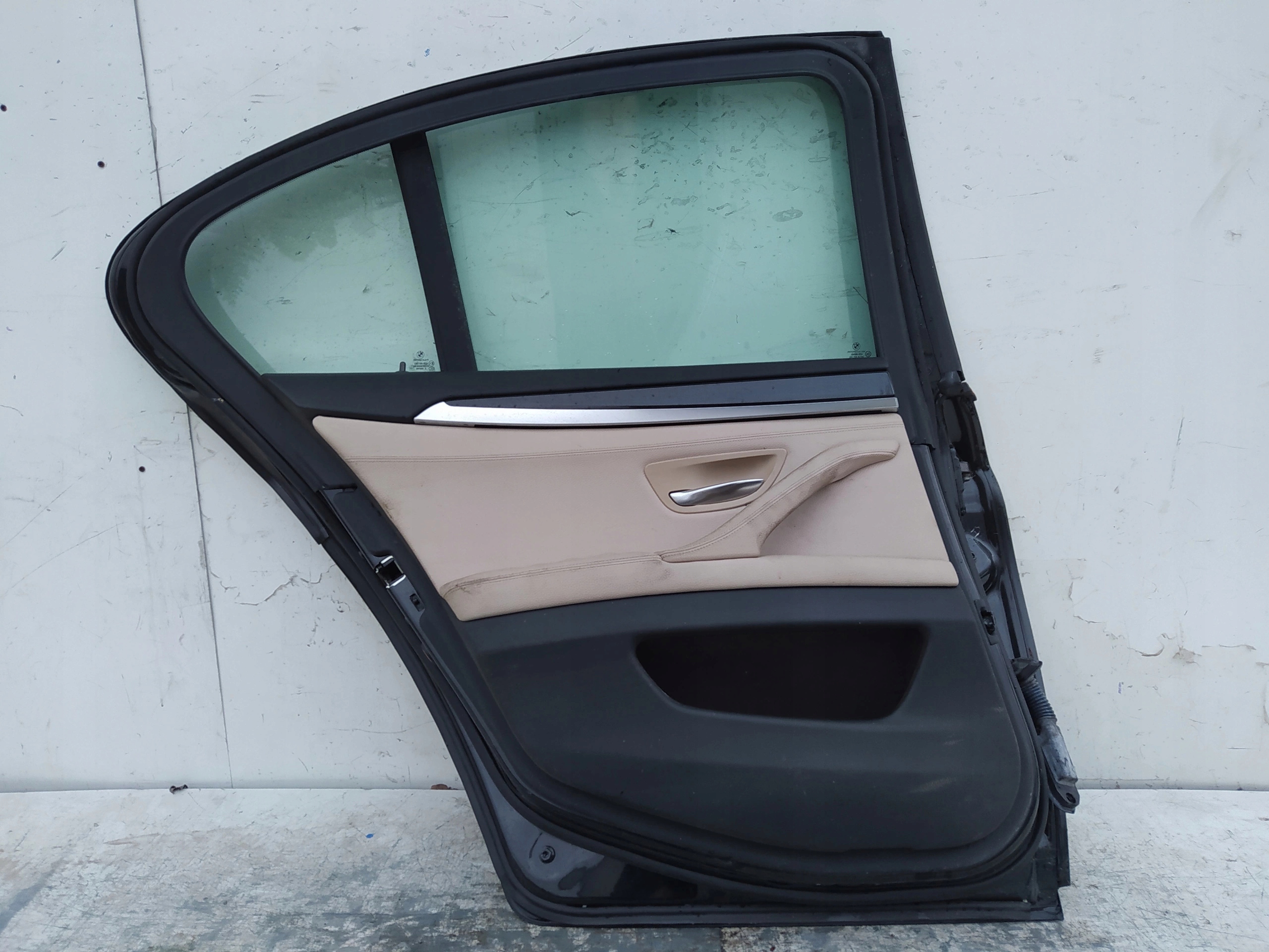 BMW 5 F10 LAVE ZADNE DVERE